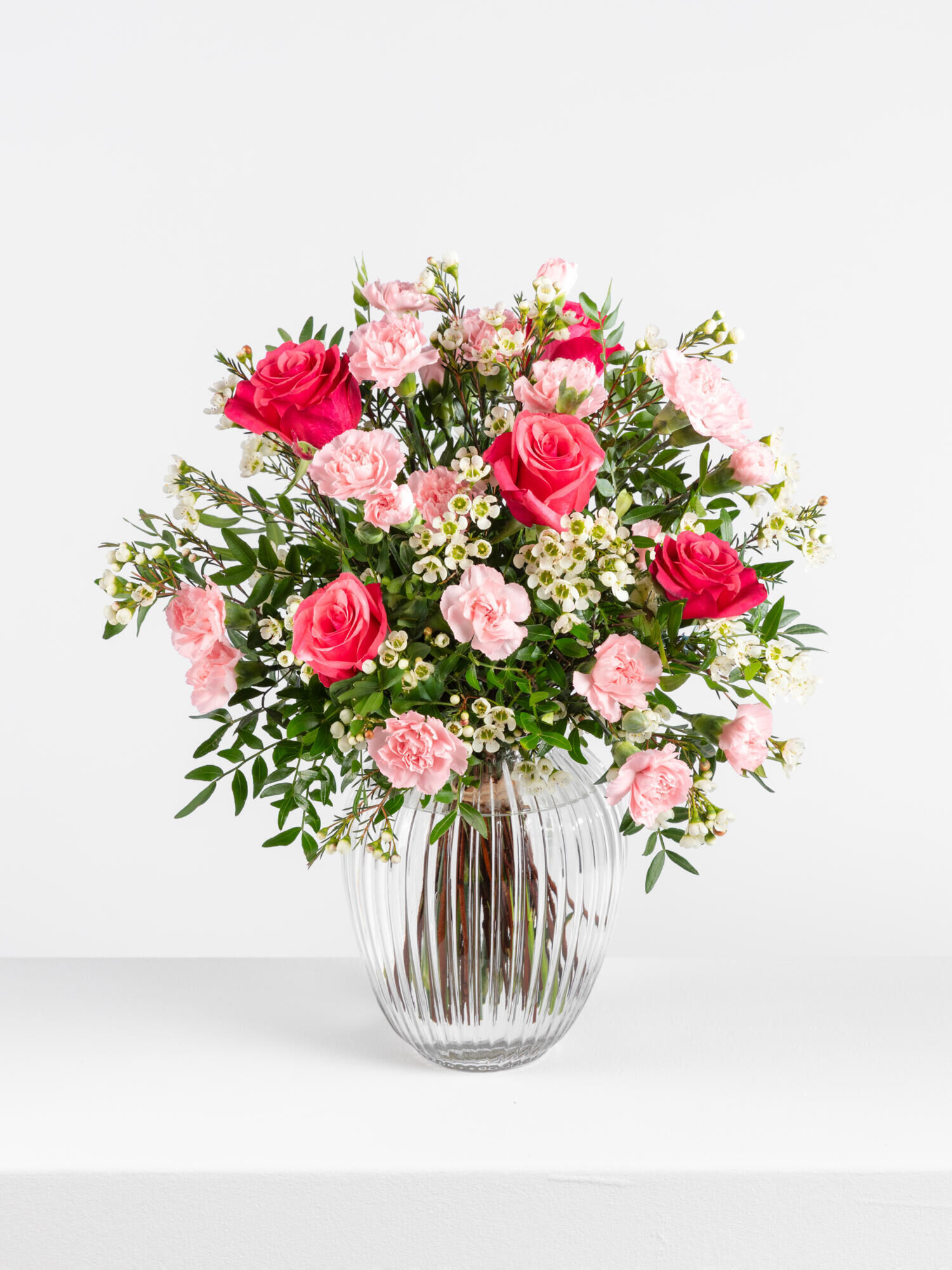 Strauß der Woche - Hauptblüte: Nelken, Rosen - Hauptfarbe: Rosa