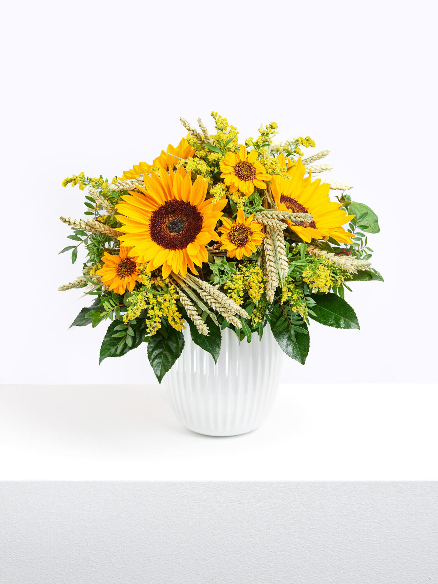 Strauß der Woche - Hauptblüte: Sonnenblumen - Hauptfarbe: Gelb