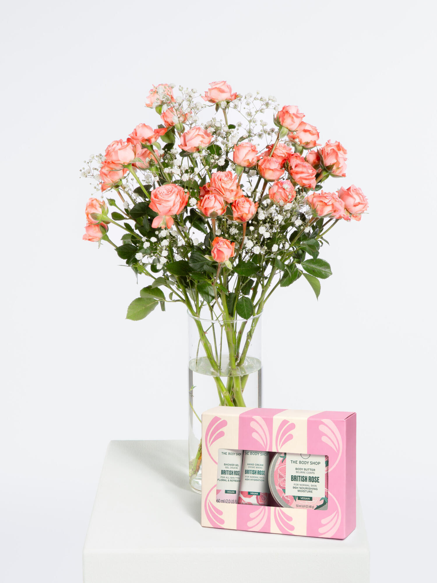 Blooming 'British Rose' - Main Colors: ROSE - Main Flowers: ROSES