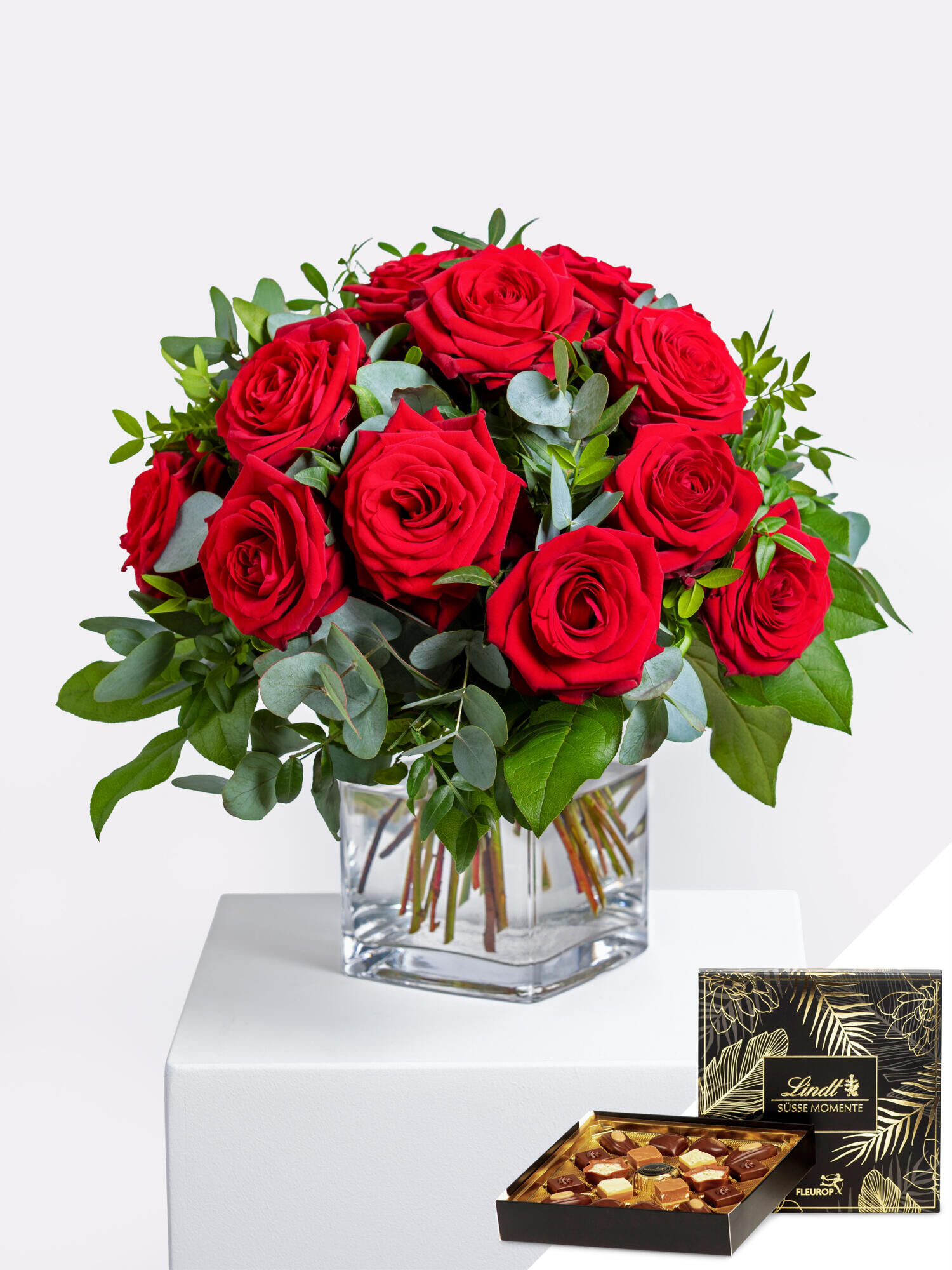 Zarte Versuchung - Hauptblüte: Rosen - Hauptfarbe: Rot