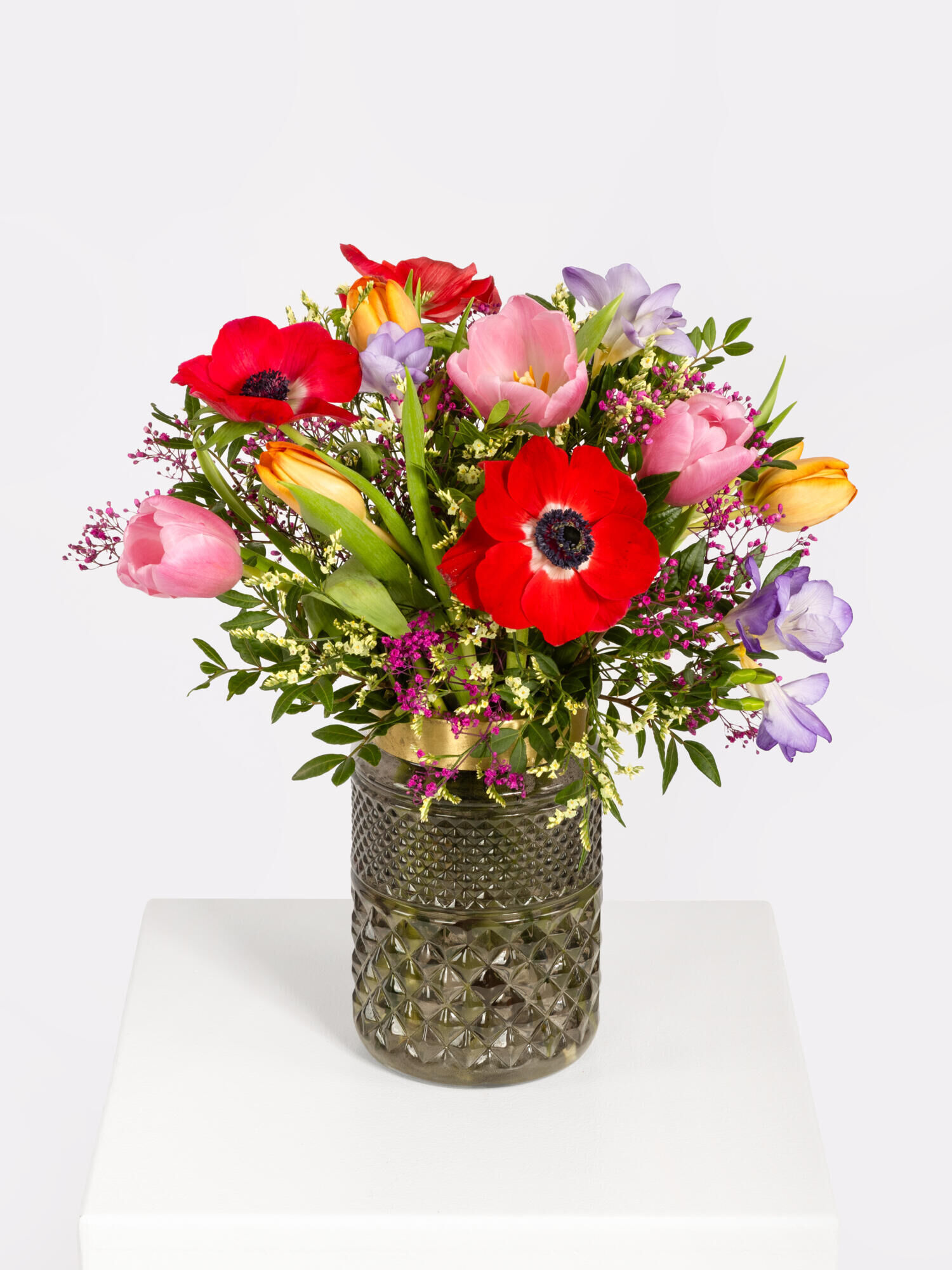 Eye-Catcher - Hauptblüte: Freesien, Tulpen - Hauptfarbe: Bunt