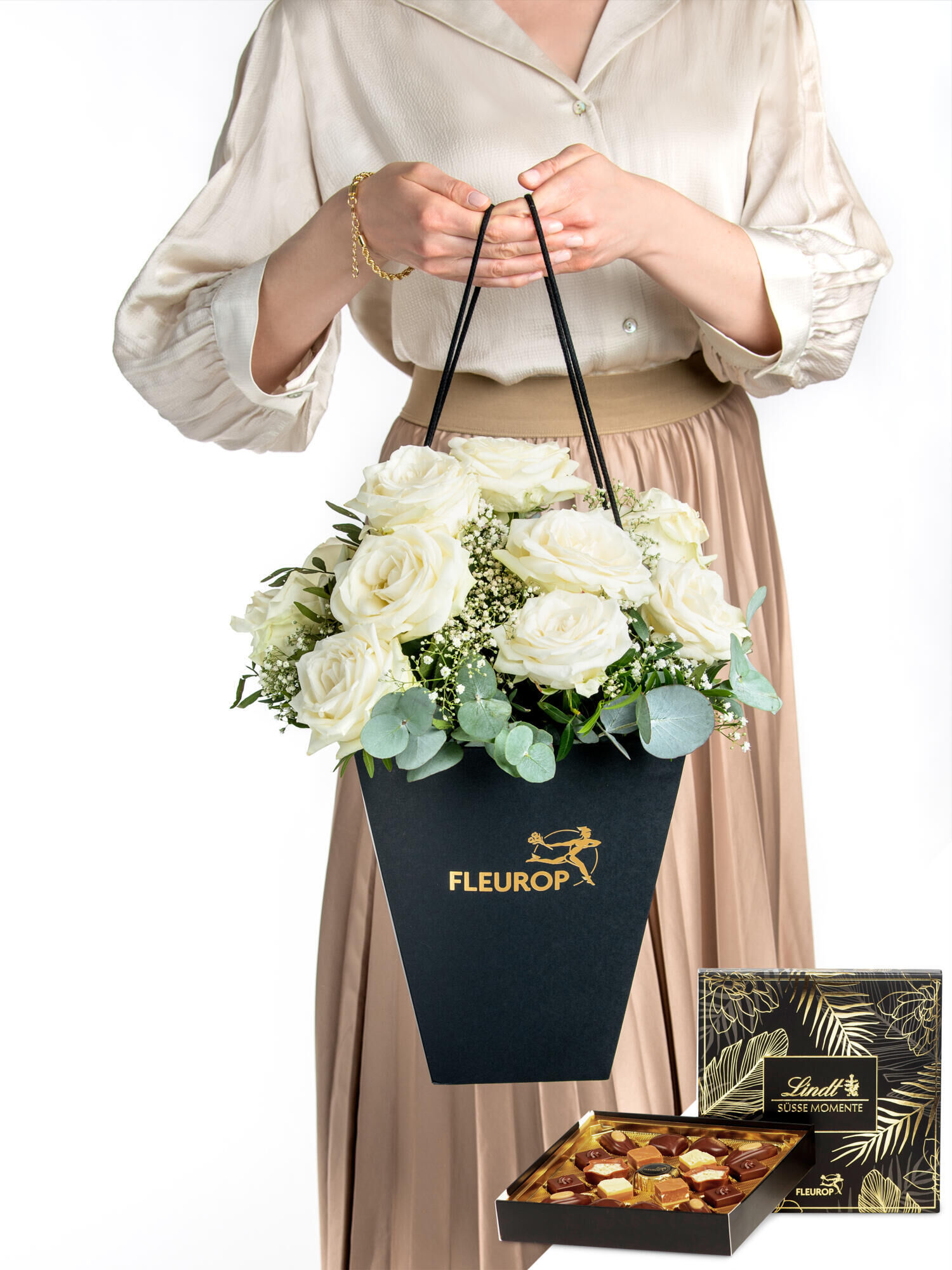 Schokotraum - Hauptblüte: Rosen - Hauptfarbe: Weiß