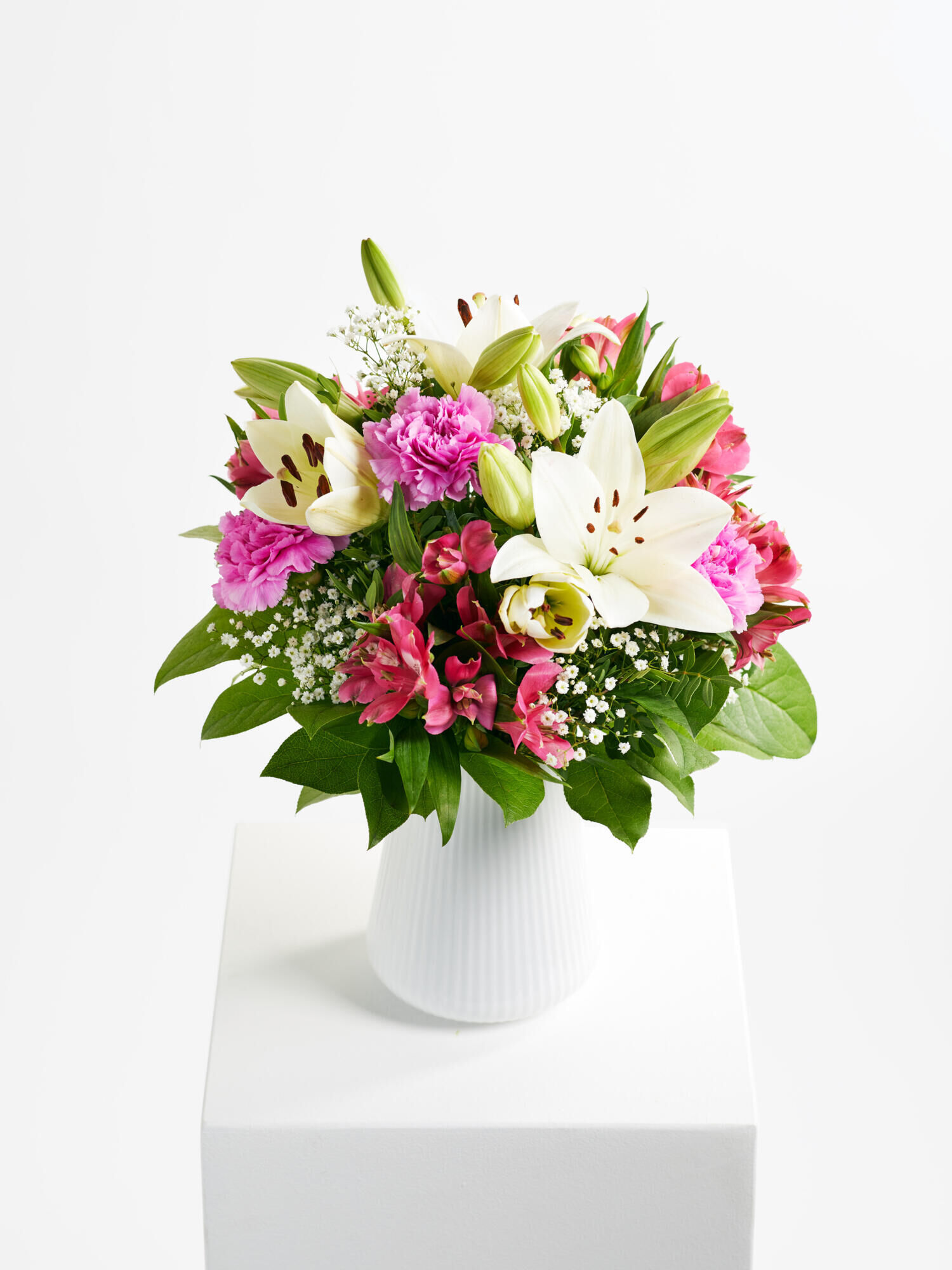 Voller Wonne - Hauptblüte: Alstromerien, Lilien, Nelken - Hauptfarbe: Pink, Rosa, Weiß