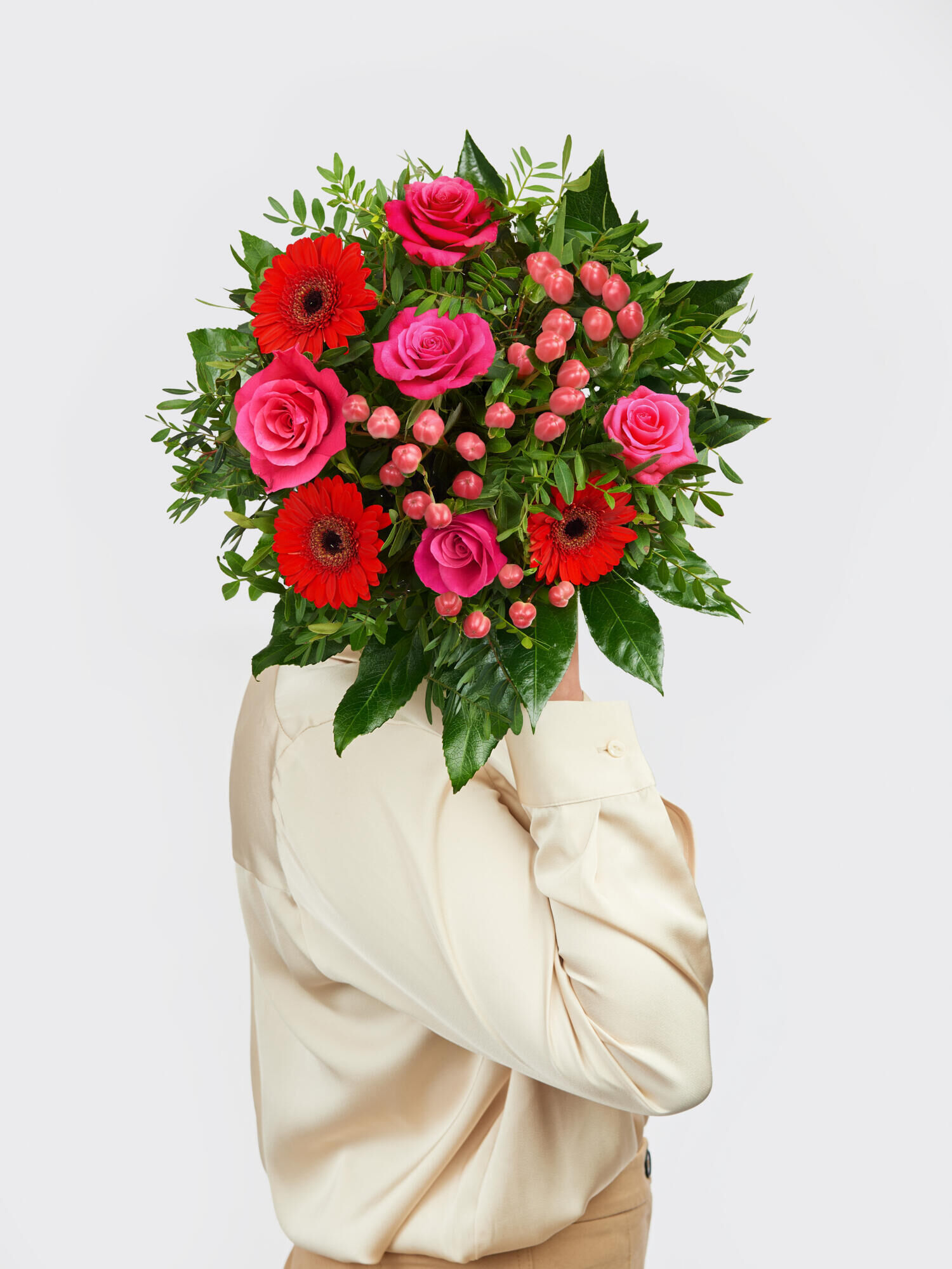 Strauß der Woche - Hauptblüte: Germini, Rosen - Hauptfarbe: Pink, Rot