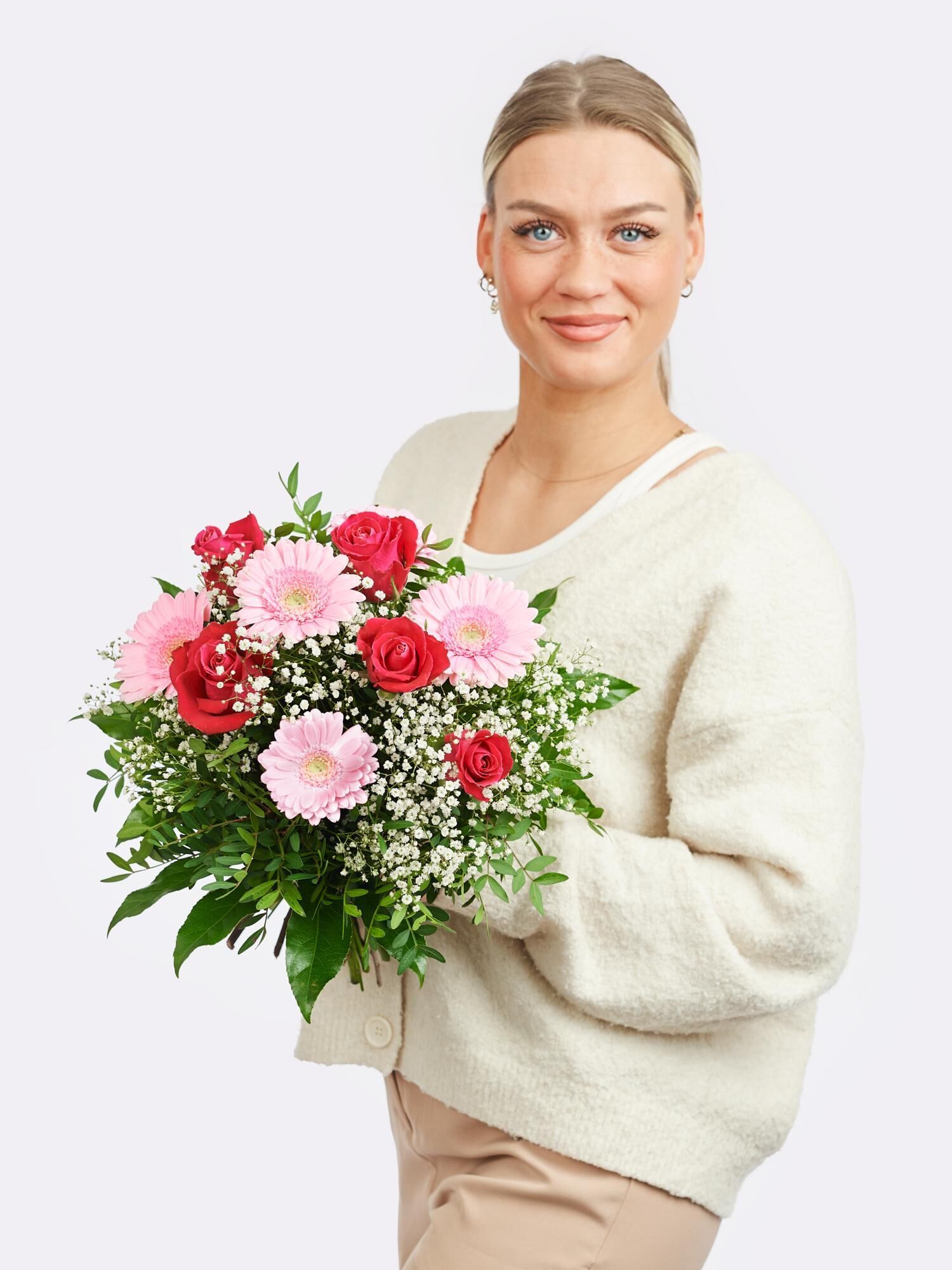 Bouquet of the Week - Main Colors: PINK, ROSE - Main Flowers: GERBERA, ROSES