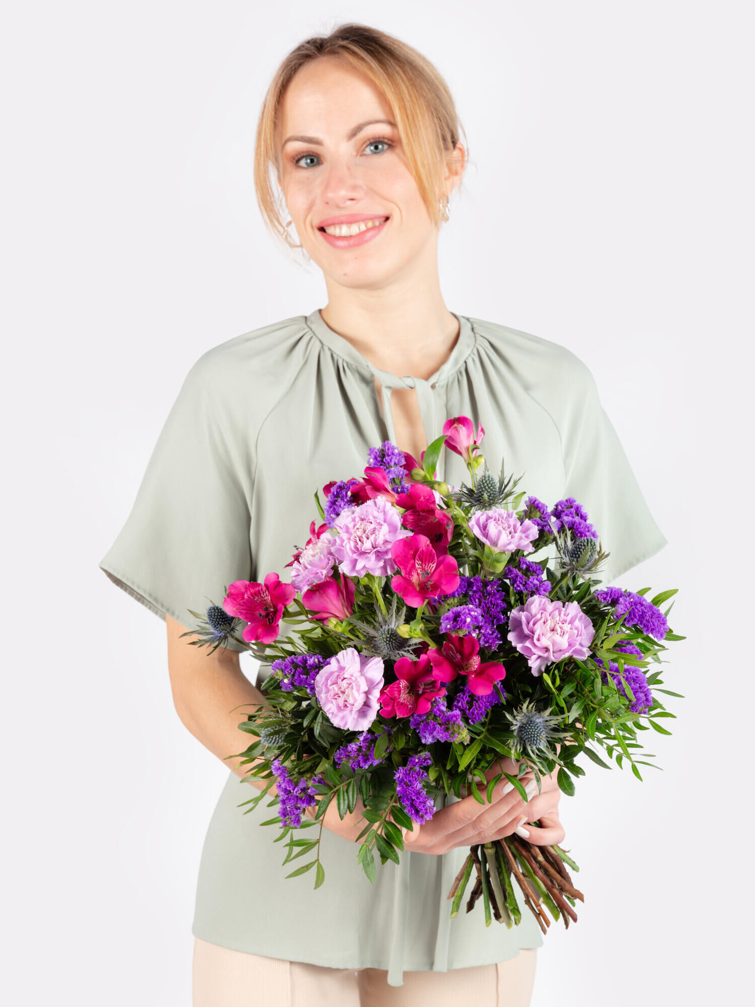 Strauß der Woche - Hauptblüte: Alstromerien, Nelken - Hauptfarbe: Pink, Violett
