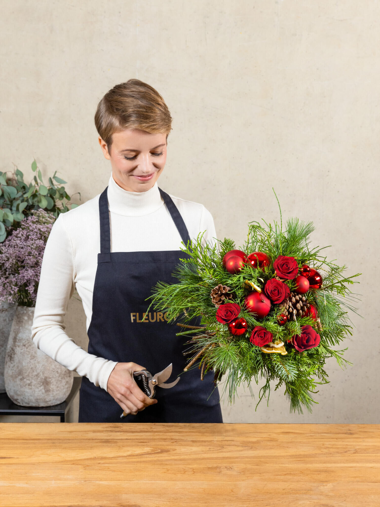 Weihnachtsbote - Hauptblüte: Rosen - Hauptfarbe: Rot