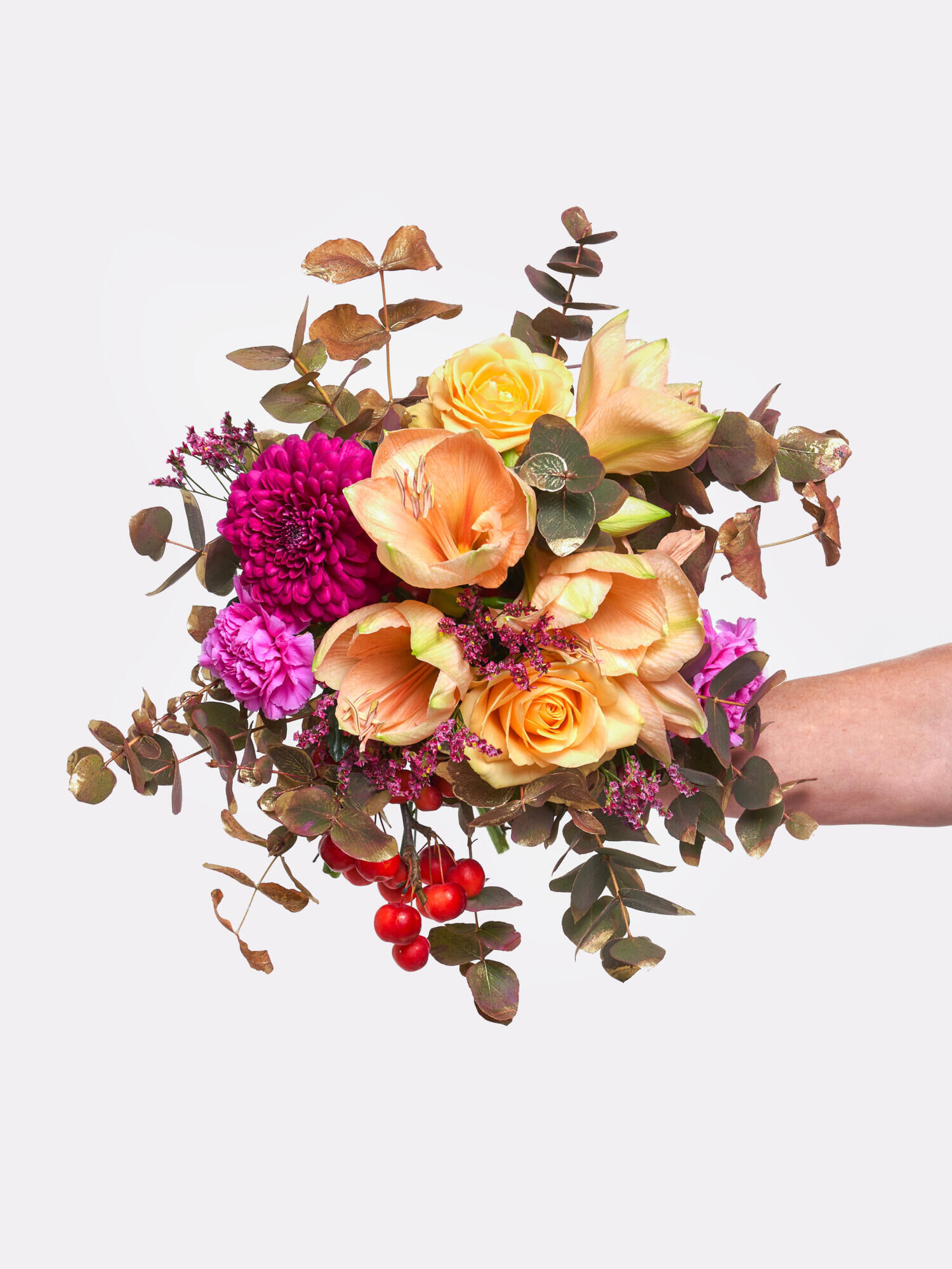 Sweet Luck - Main Colors: APRICOT, PURPLE - Main Flowers: AMARYLLIS, CARNATIONS, CHRYSANTHEMA, ROSES