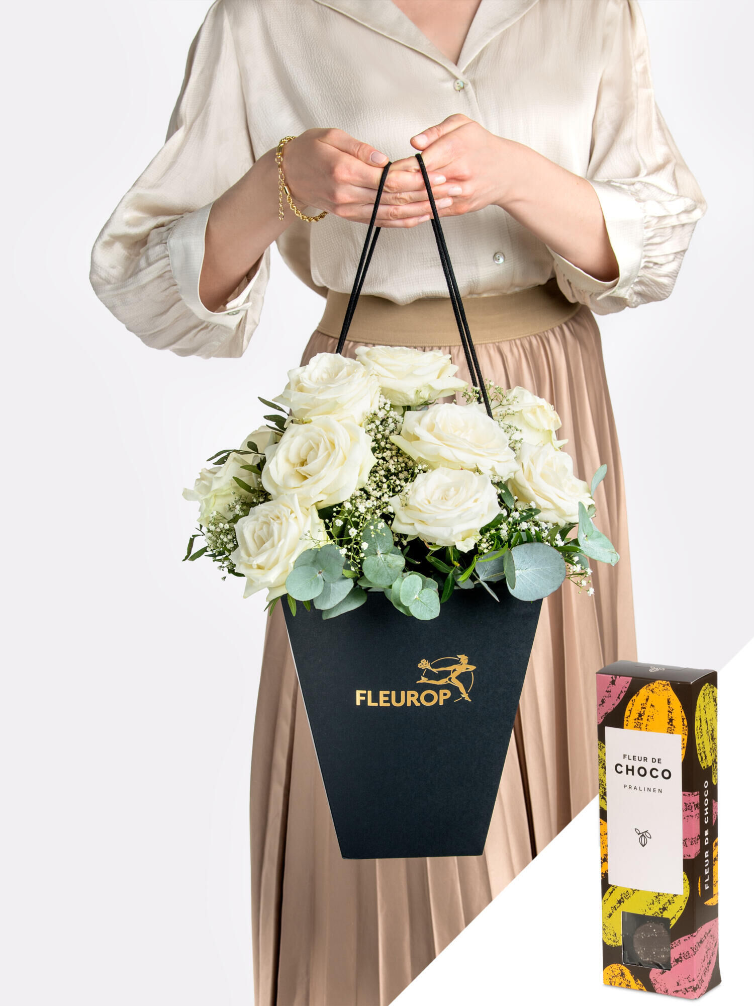 Herzensmensch mit Fleur de Choco - Hauptblüte: Rosen - Hauptfarbe: Weiß