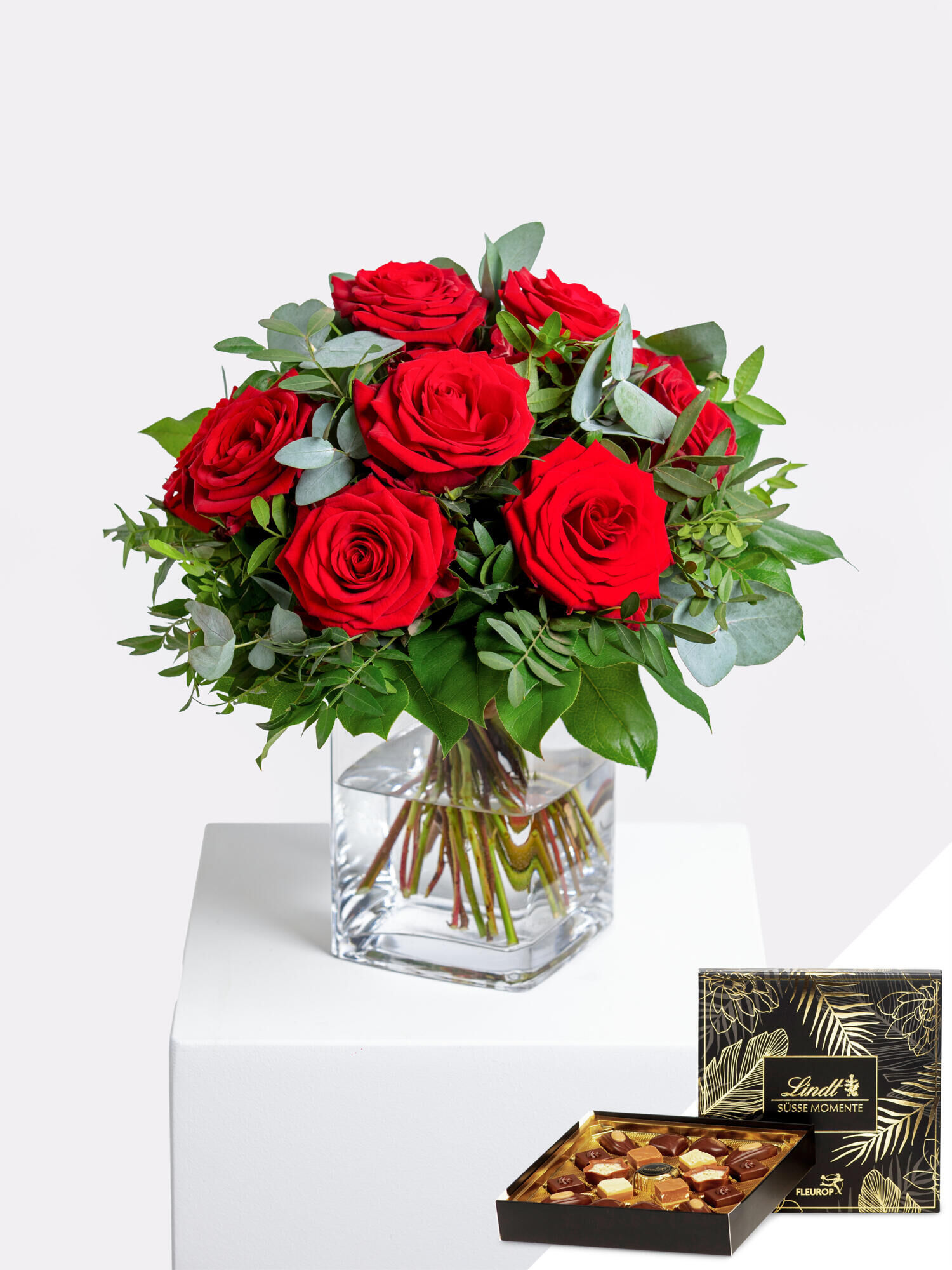 Zarte Versuchung - Hauptblüte: Rosen - Hauptfarbe: Rot