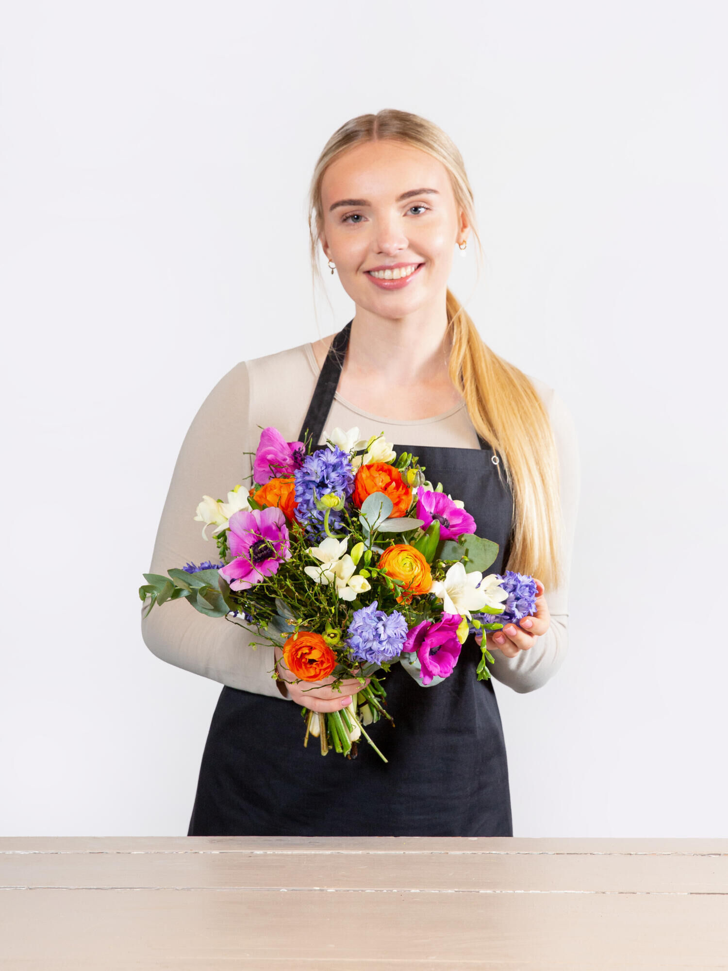 Spring Awakening - Main Colors: VARICOLORED - Main Flowers: FREESIA, HYACINTHS, RANUNCULI