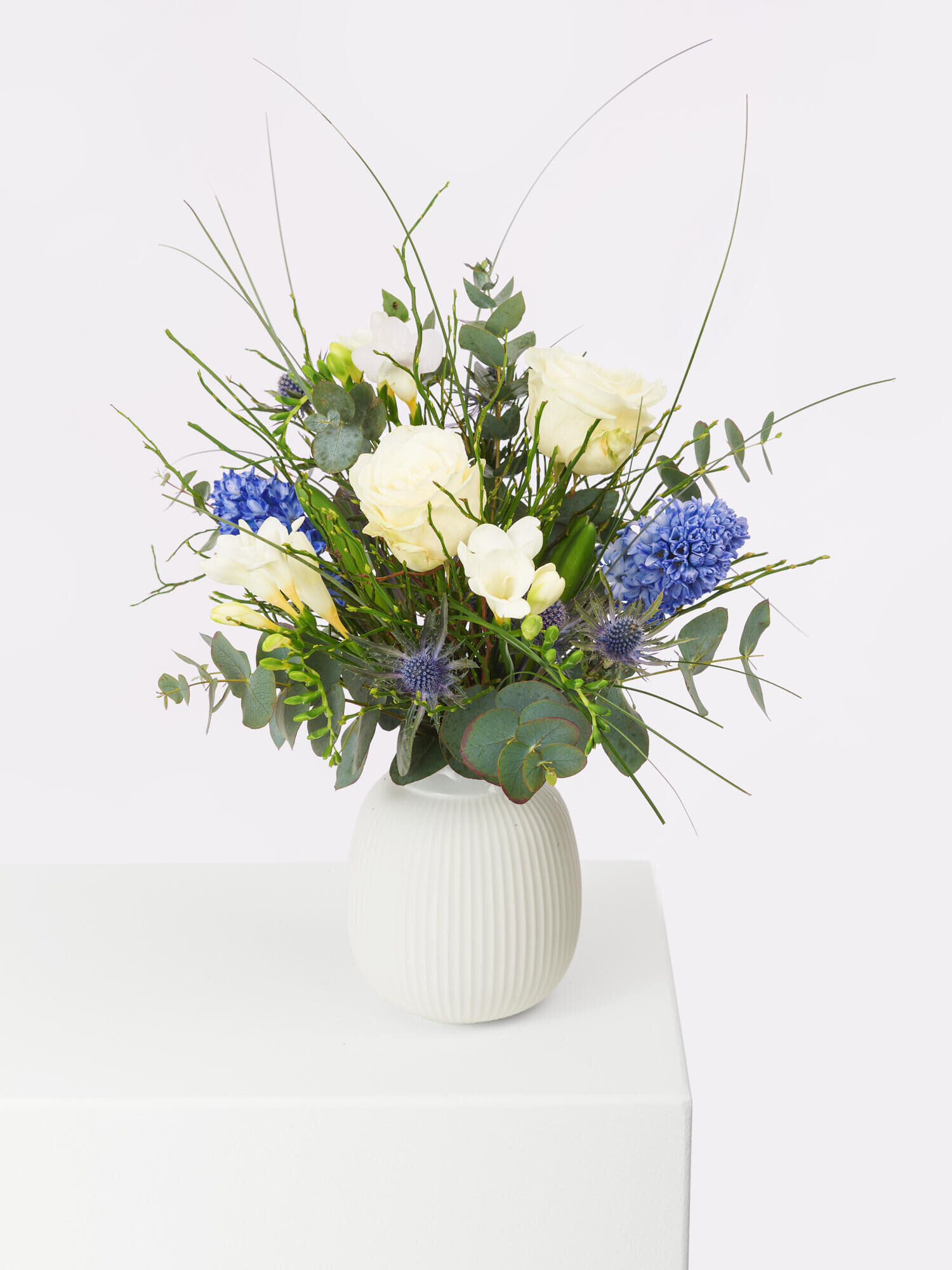 Fairytale - Main Colors: BLUE, WHITE - Main Flowers: FREESIA, HYACINTHS, ROSES