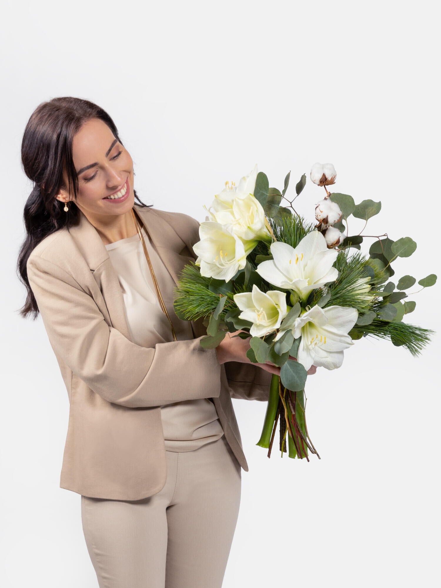 Magic White Magic White - Main Colors: WHITE - Main Flowers: AMARYLLIS