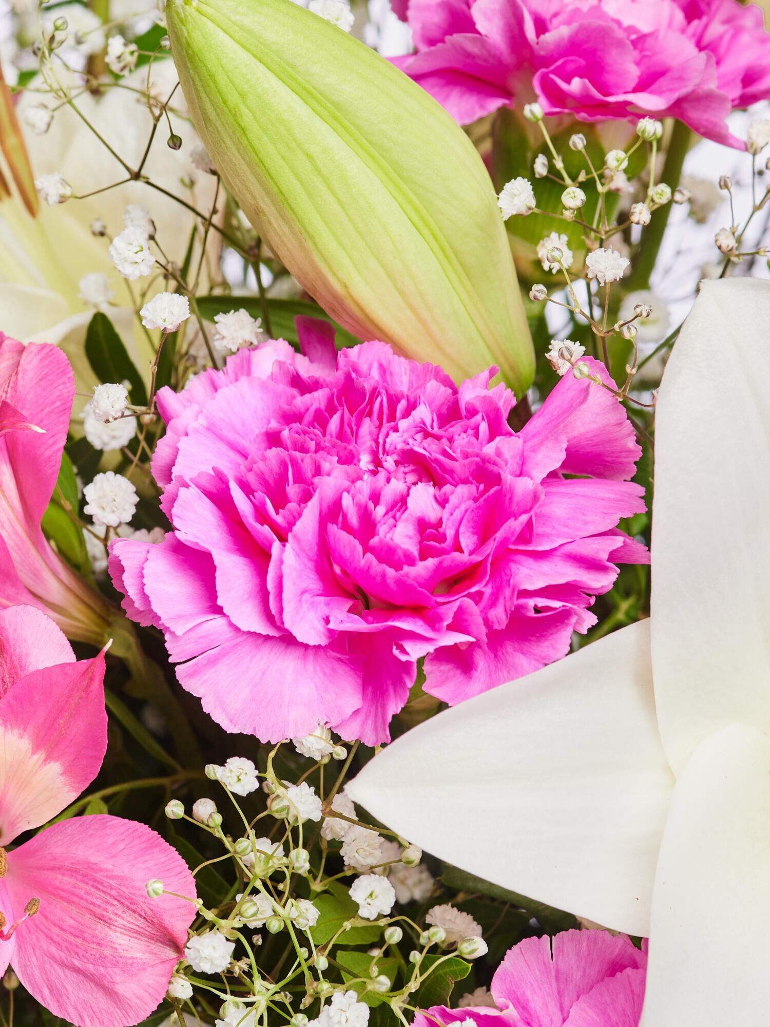 Voller Wonne - Hauptblüte: Alstromerien, Lilien, Nelken - Hauptfarbe: Pink, Rosa, Weiß