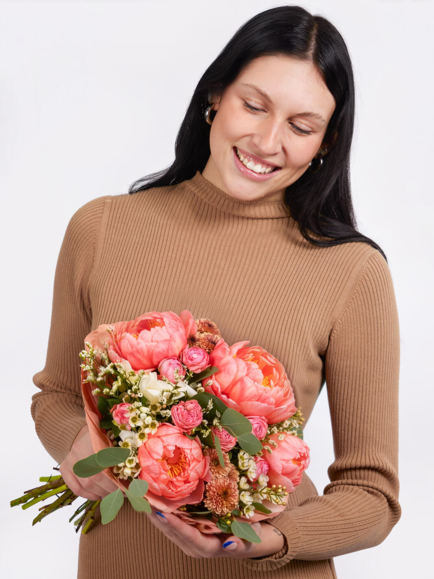 Pfingstrosentraum in Pink - Hauptblüte: Pfingstrosen, Rosen - Hauptfarbe: Apricot