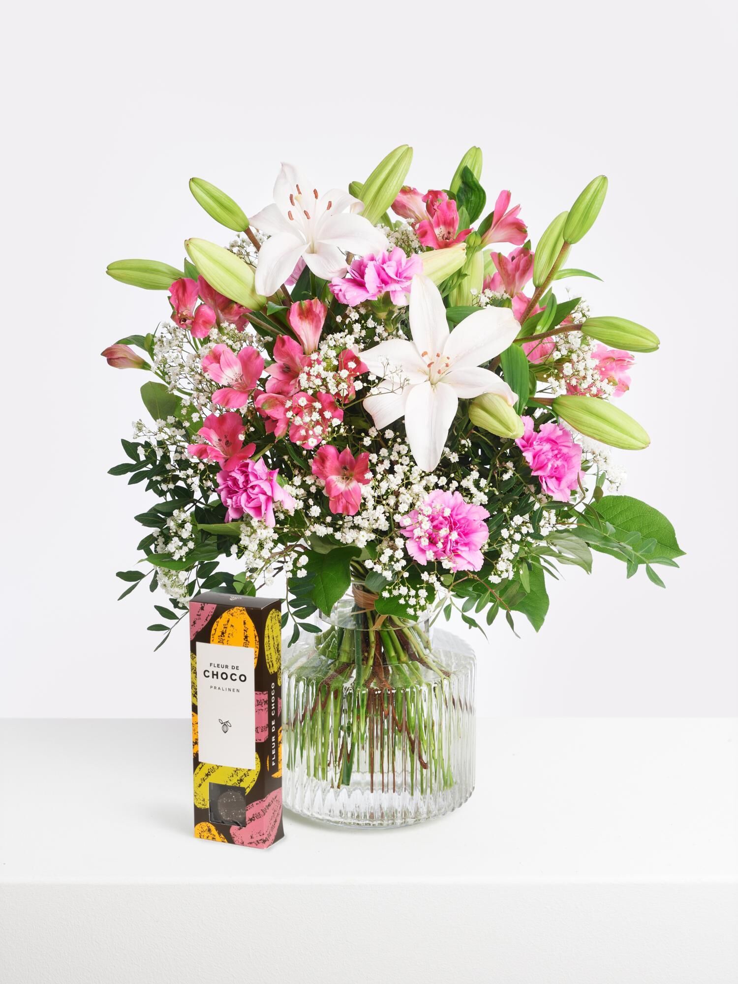 Happy Times with Fleur de Choco - Main Colors: PINK, ROSE, WHITE - Main Flowers: ALSTROEMERIA, CARNATIONS, LILIES