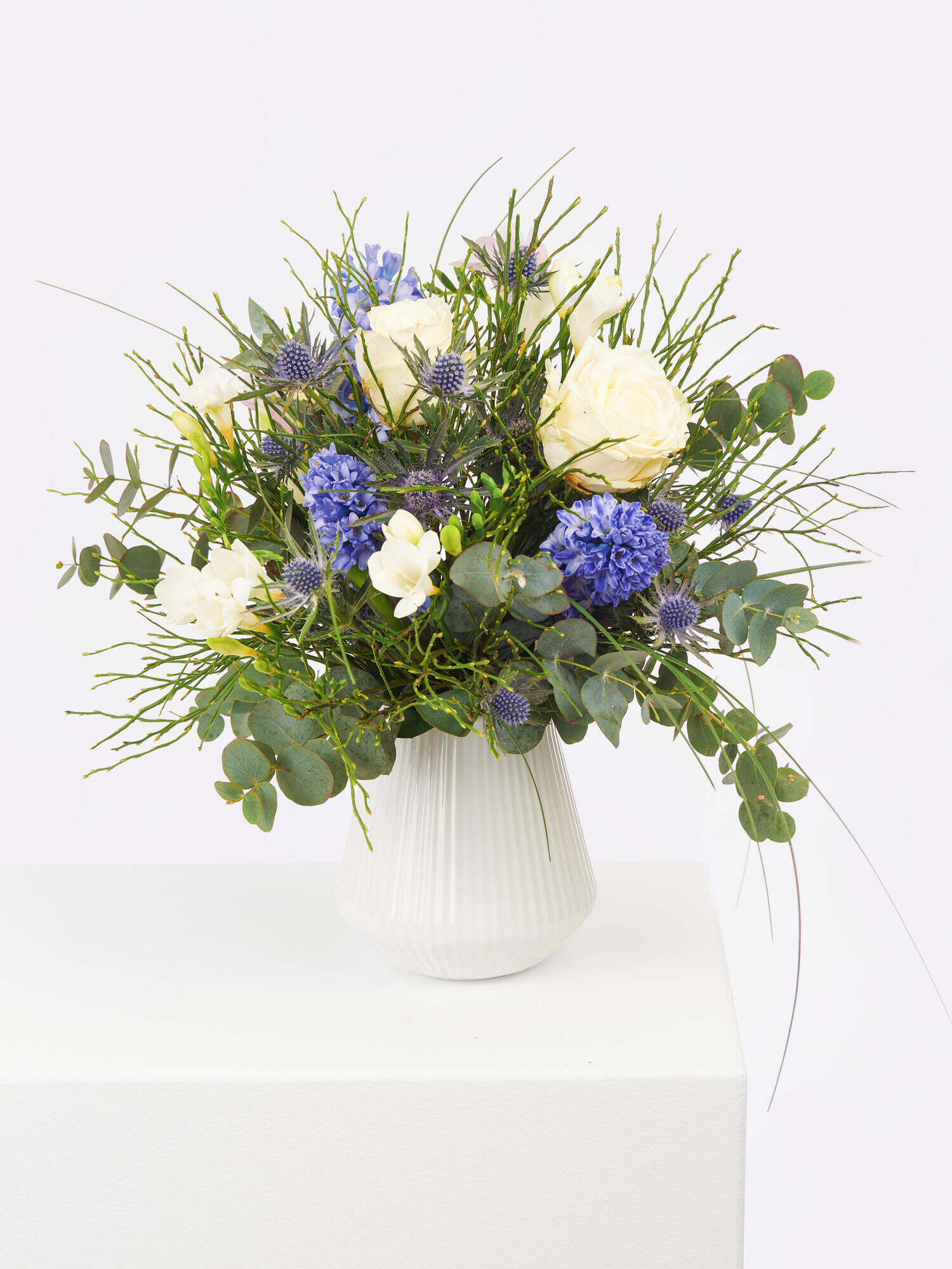 Fairytale - Main Colors: BLUE, WHITE - Main Flowers: FREESIA, HYACINTHS, ROSES