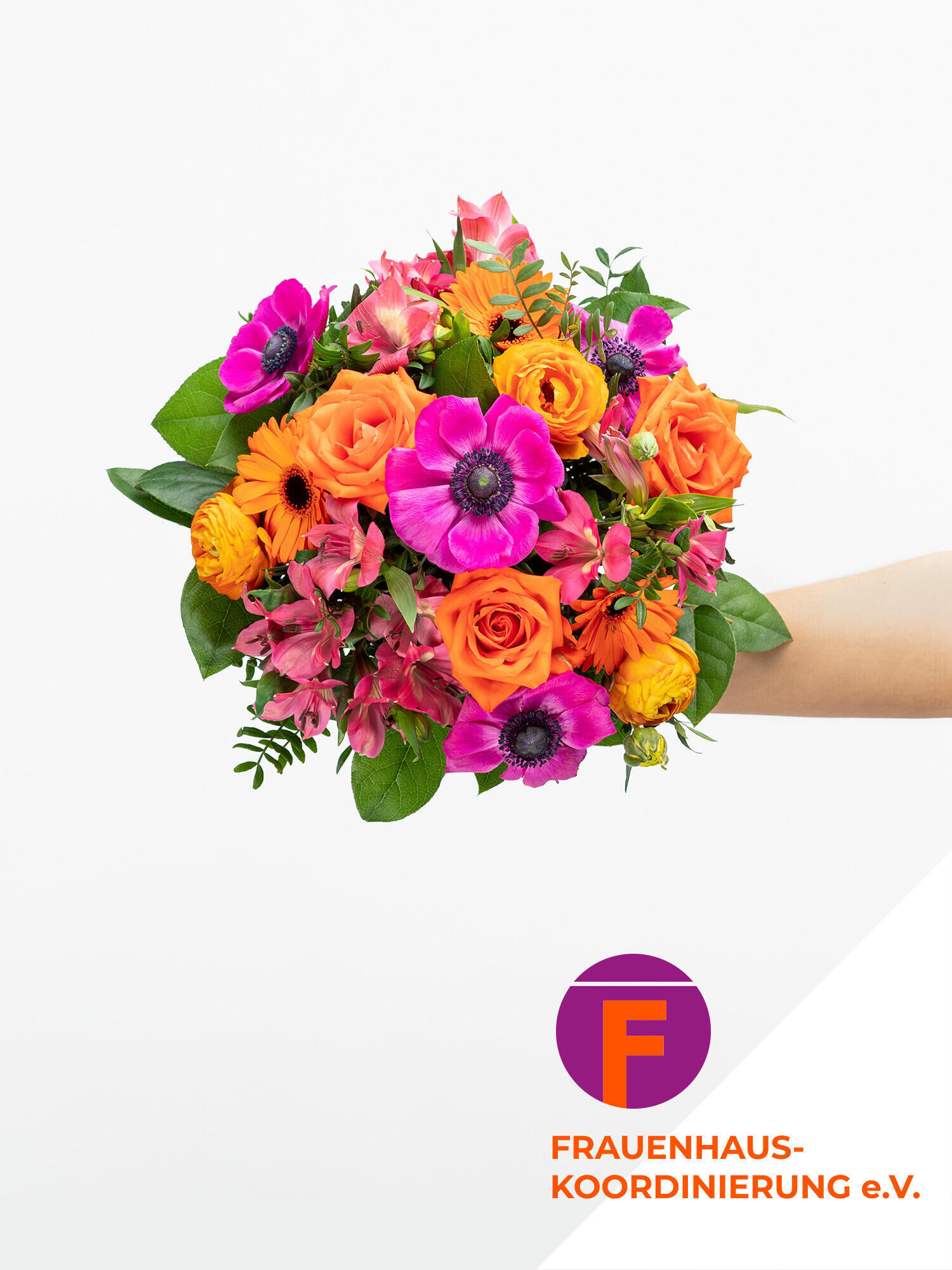 She:Charity - Hauptblüte: Alstromerien, Germini, Ranunkeln, Rosen - Hauptfarbe: Orange, Pink
