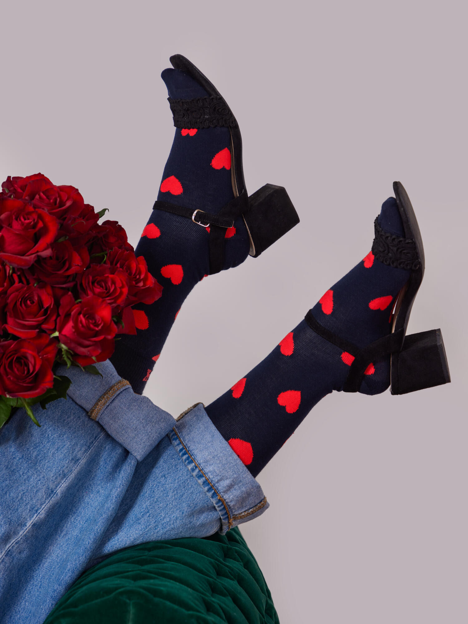 Happy Valentine (Größe M) - Hauptblüte: Rosen - Hauptfarbe: Rot