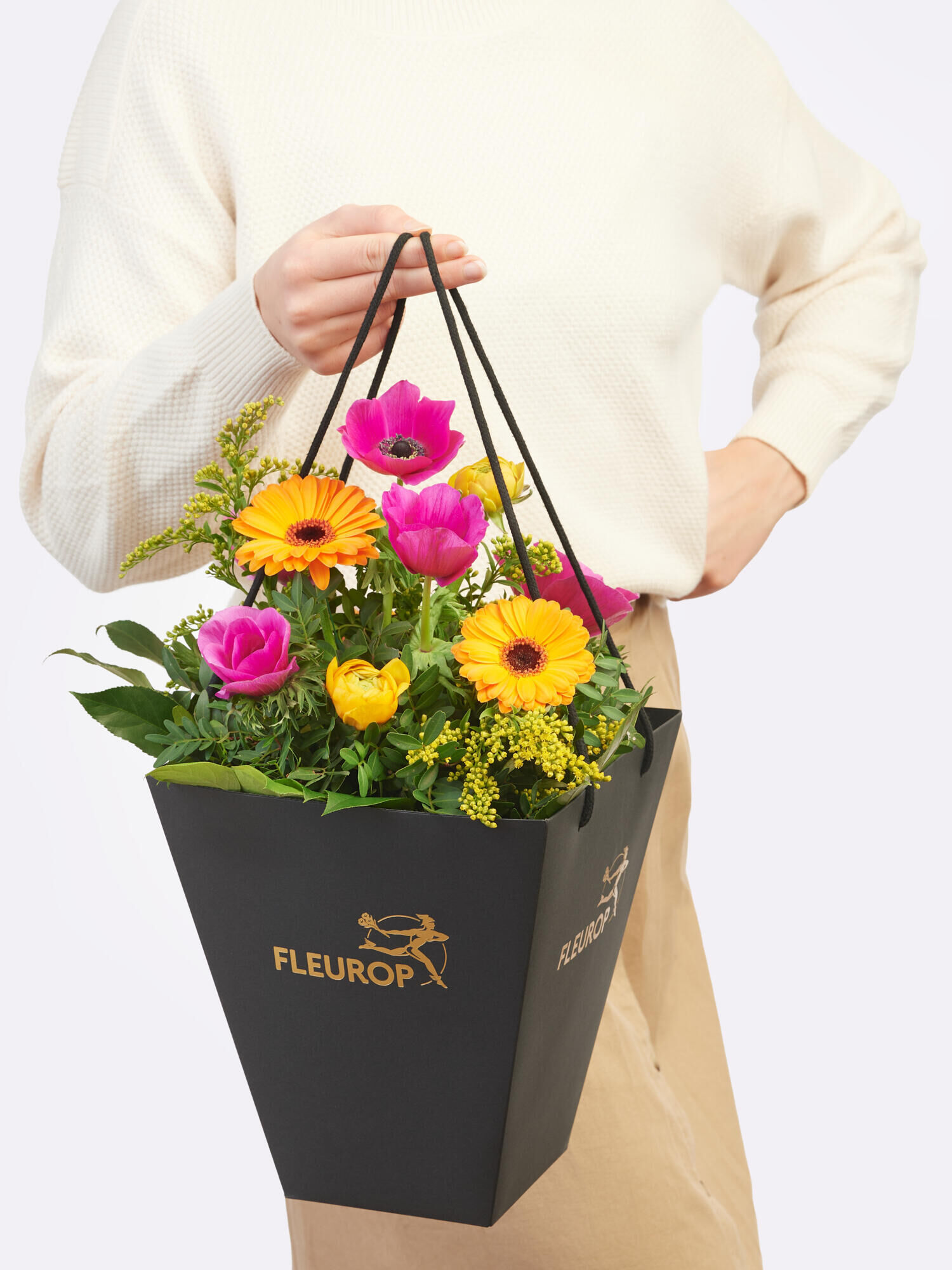 Sonnenkuss - Hauptblüte: Germini, Ranunkeln - Hauptfarbe: Gelb, Orange, Pink