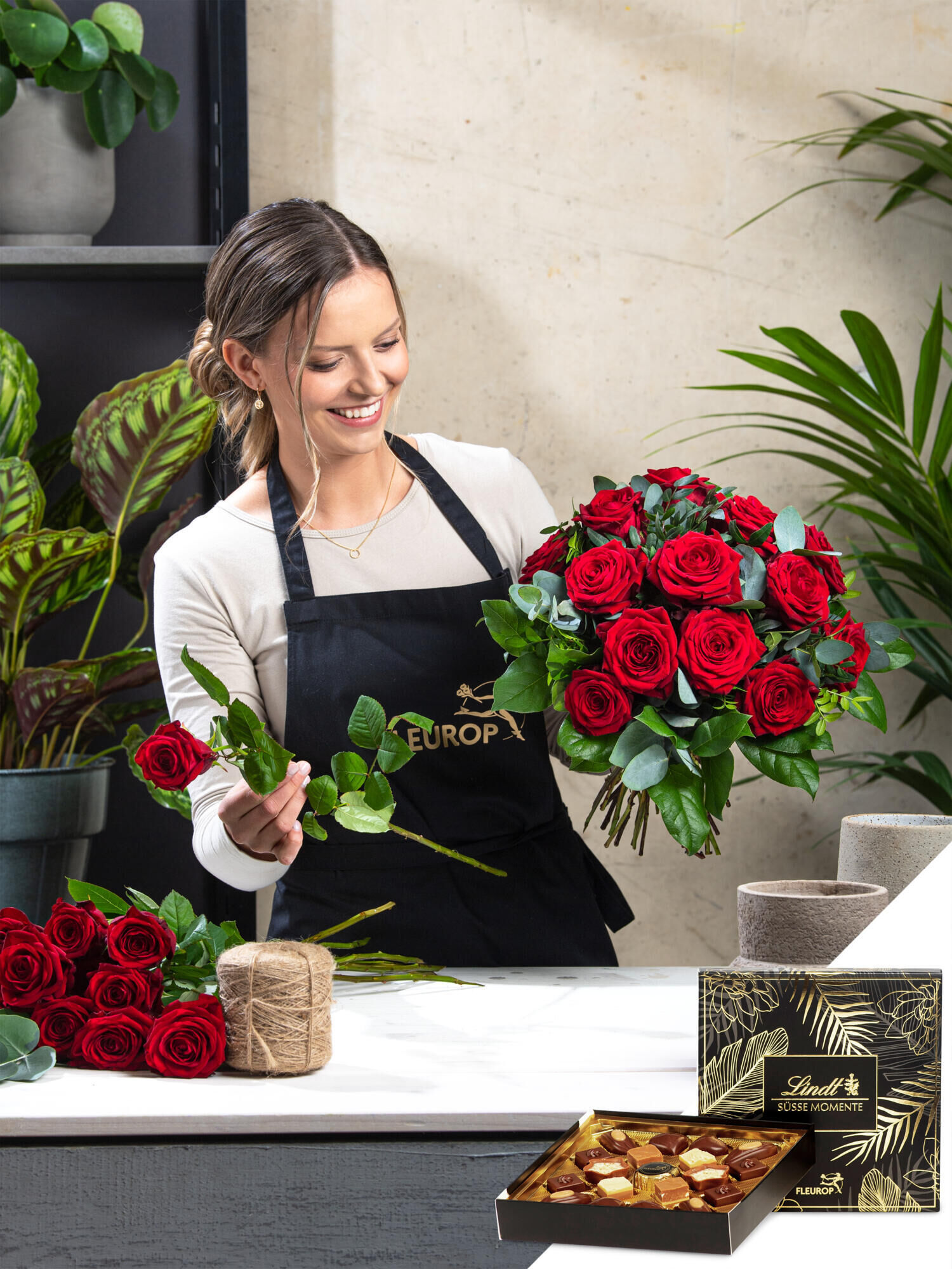 Zarte Versuchung - Hauptblüte: Rosen - Hauptfarbe: Rot