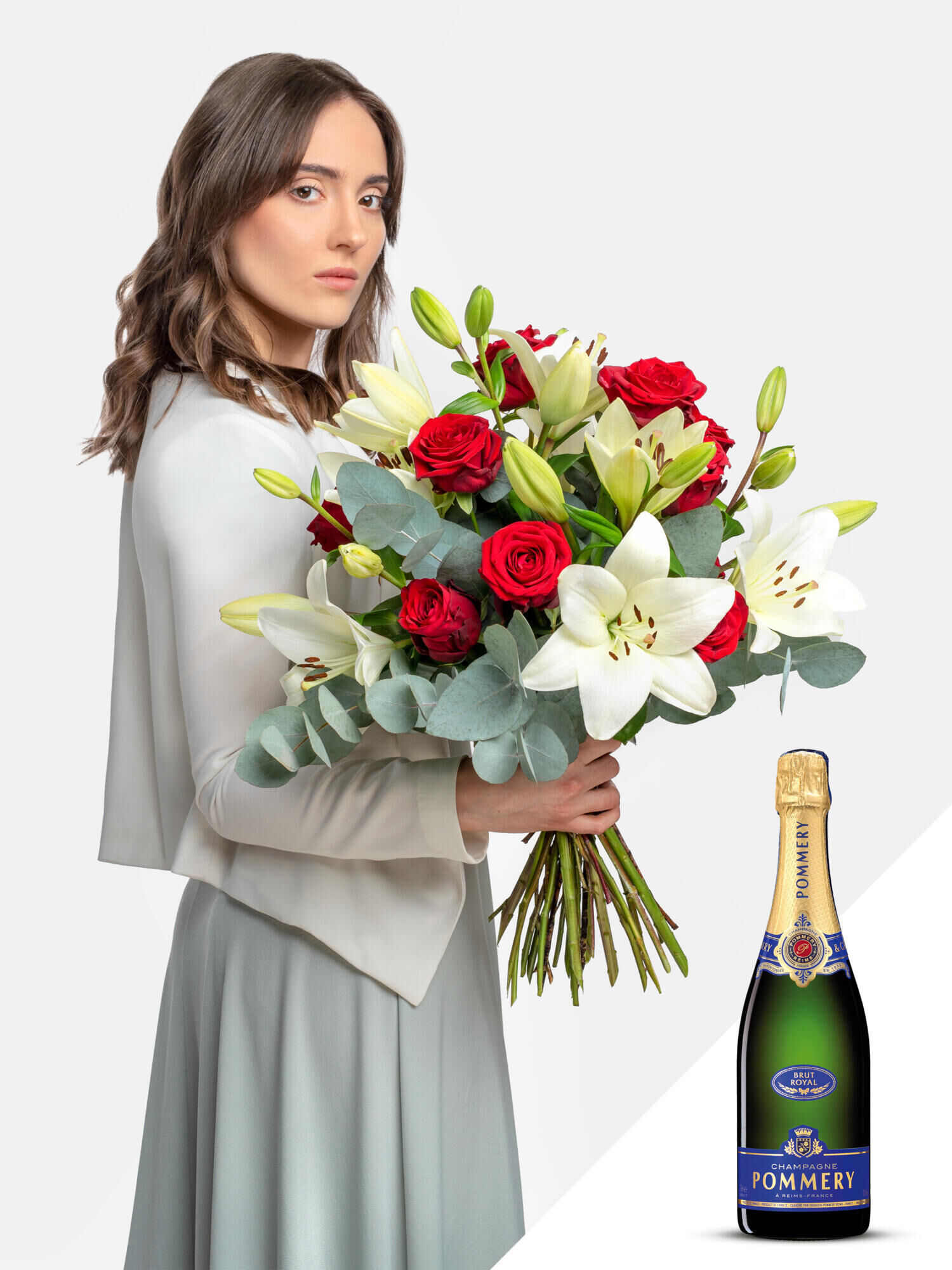 Für erlesene Momente mit Champagner - Hauptblüte: Lilien, Rosen - Hauptfarbe: Rot, Weiß