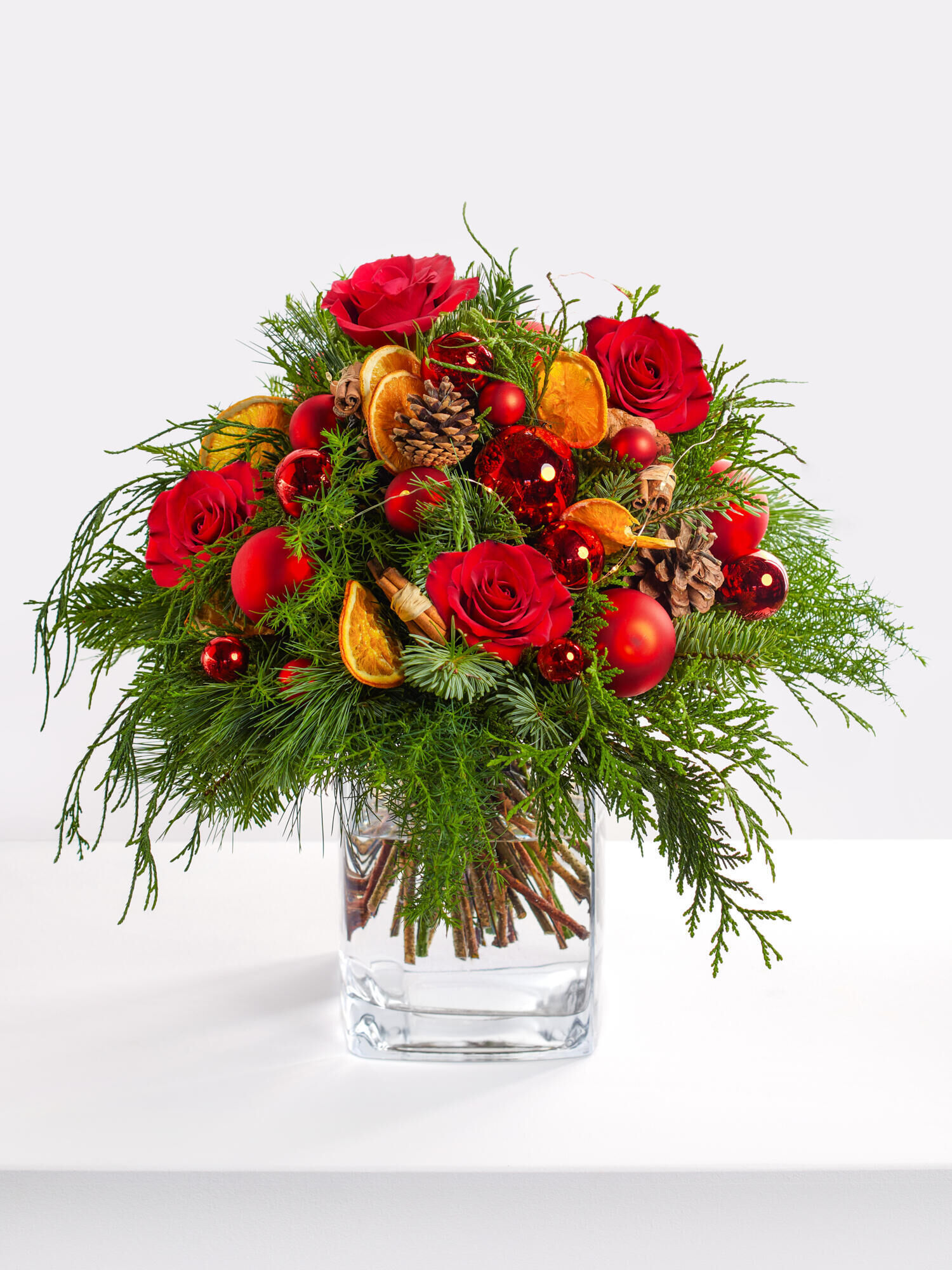 Weihnachtsbote - Hauptblüte: Rosen - Hauptfarbe: Rot