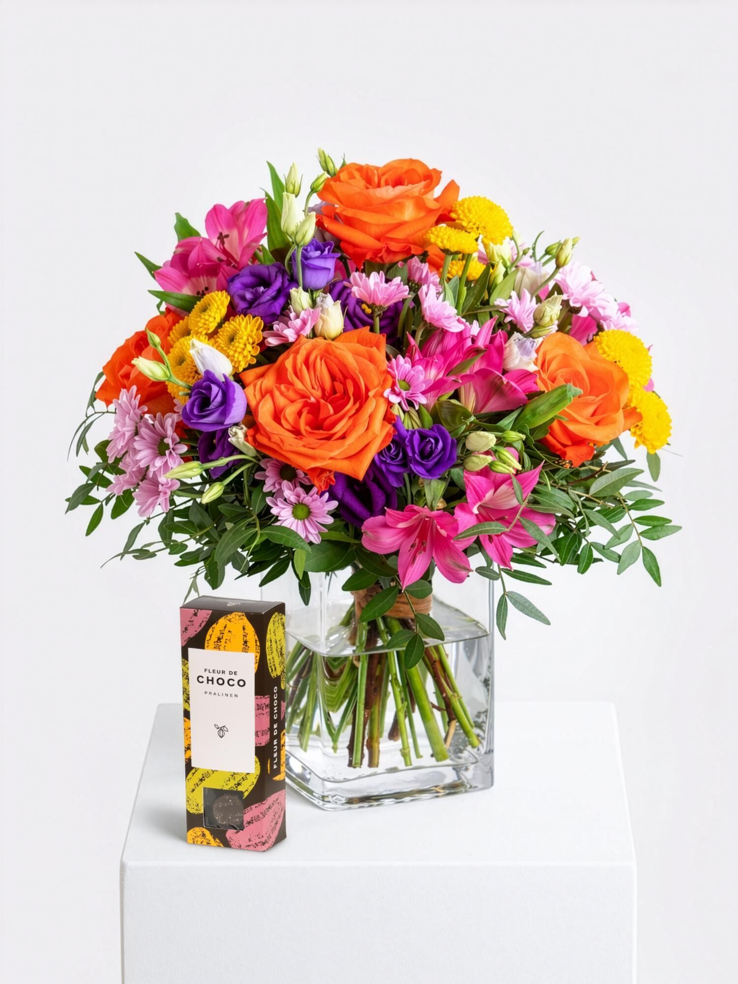 Bunte Geburtstagsfreude mit Fleur de Choco - Hauptblüte: Alstromerien, Rosen - Hauptfarbe: Bunt, Gelb, Orange, Pink, Violett