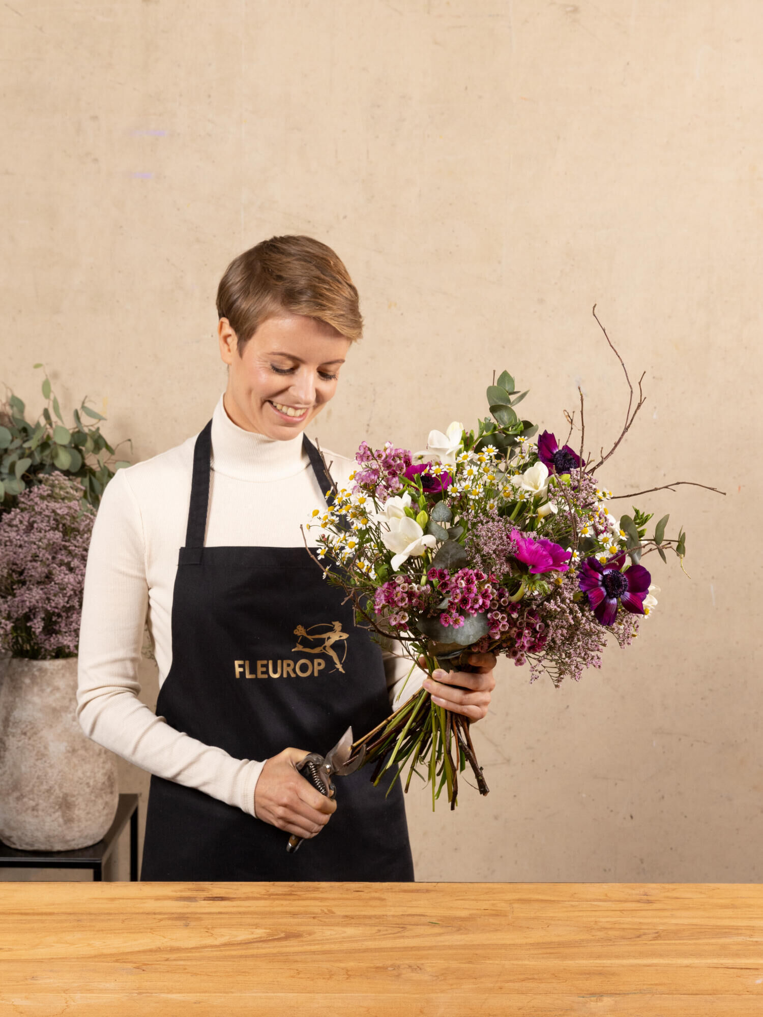 Erster Frühlingsmorgen - Hauptblüte: Freesien - Hauptfarbe: Pink, Violett, Weiß