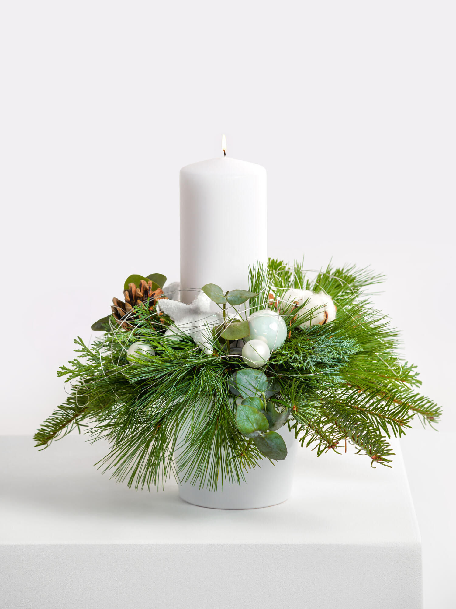 Weihnachtliche Eleganz - Hauptfarbe: Weiß