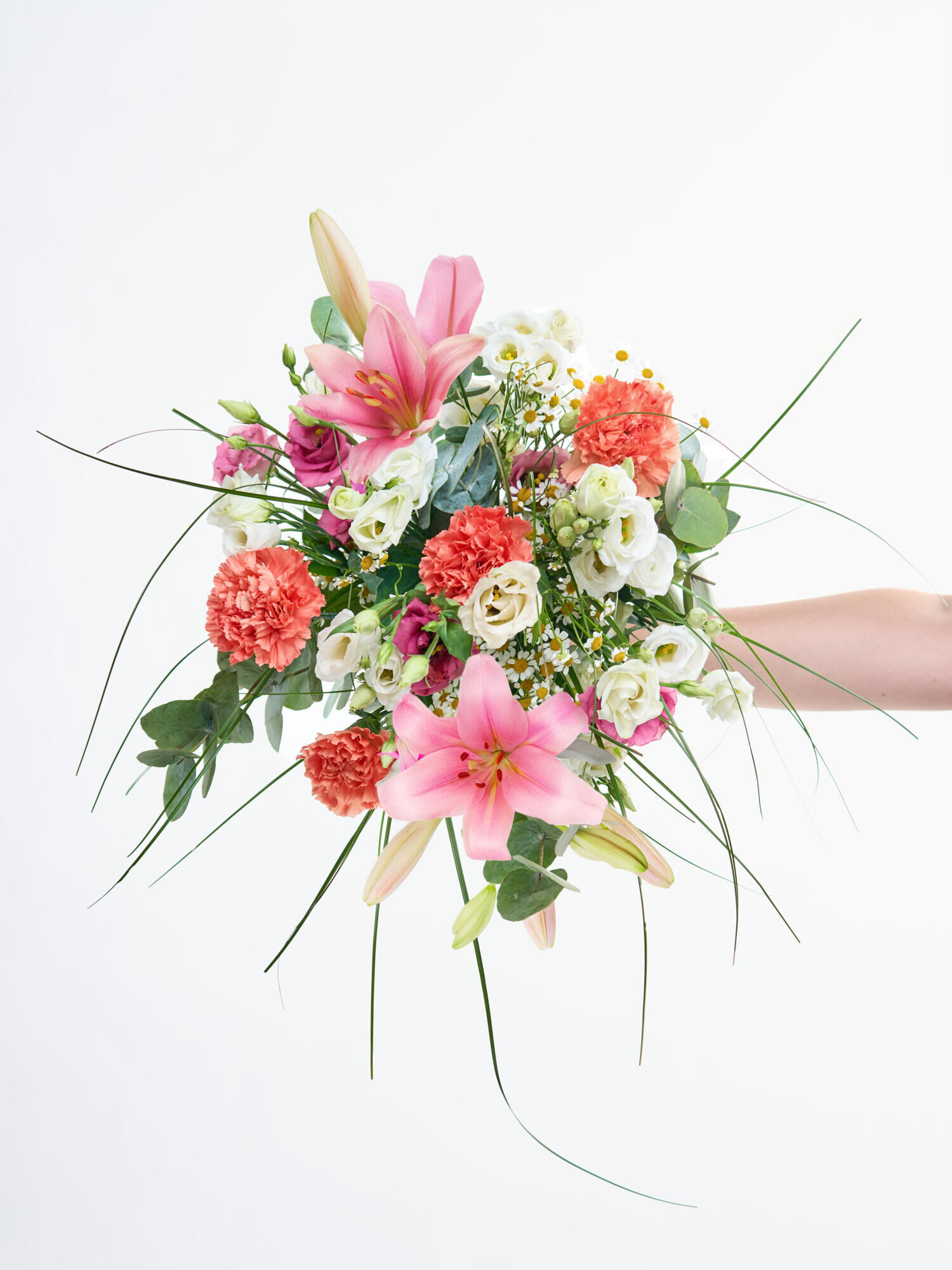 Frühlingsgefühle  - Hauptblüte: Eustoma, Lilien, Nelken - Hauptfarbe: Apricot, Rosa, Weiß