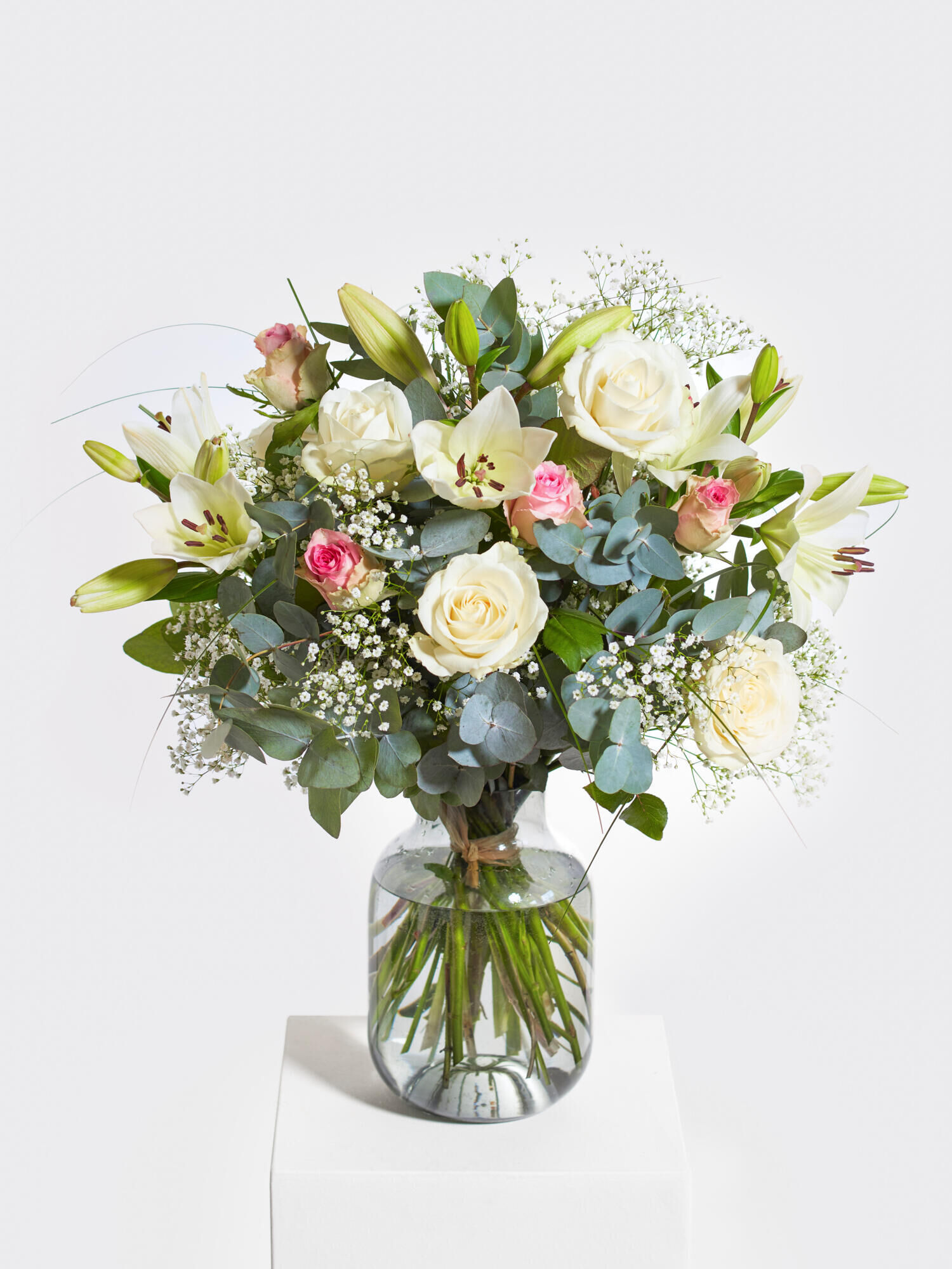 Zarte Blütenträumerei - Hauptblüte: Lilien, Rosen - Hauptfarbe: Rosa, Weiß