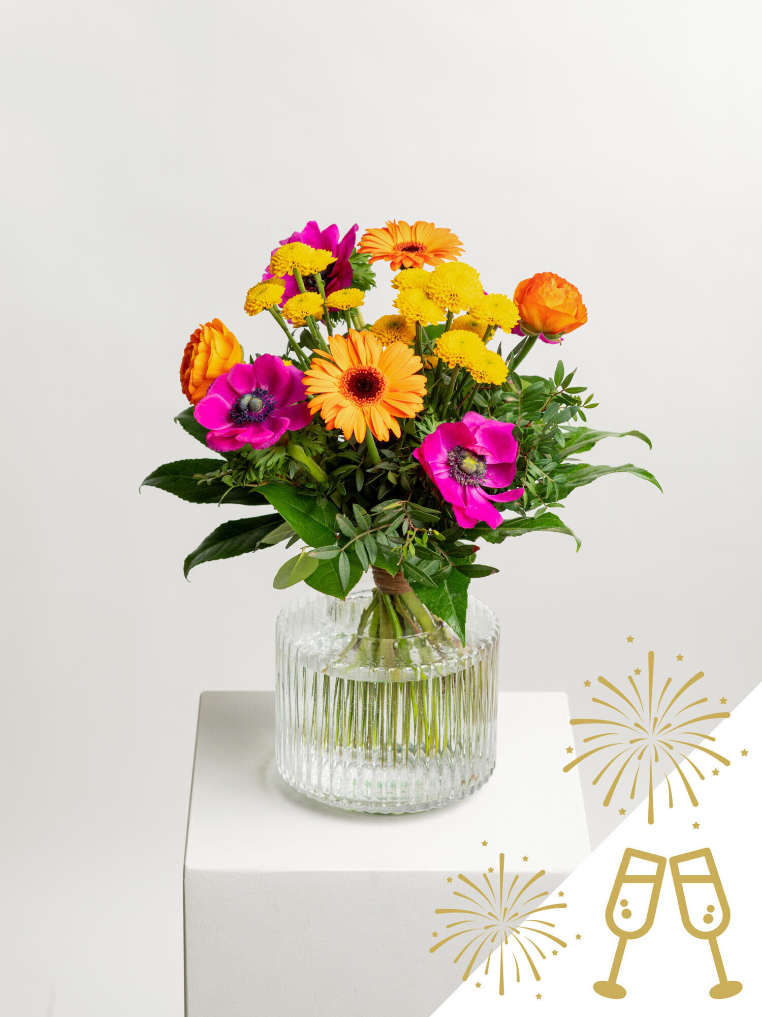 Frohes neues Jahr - Hauptblüte: Chrysanthemen, Germini, Ranunkeln - Hauptfarbe: Gelb, Orange, Pink