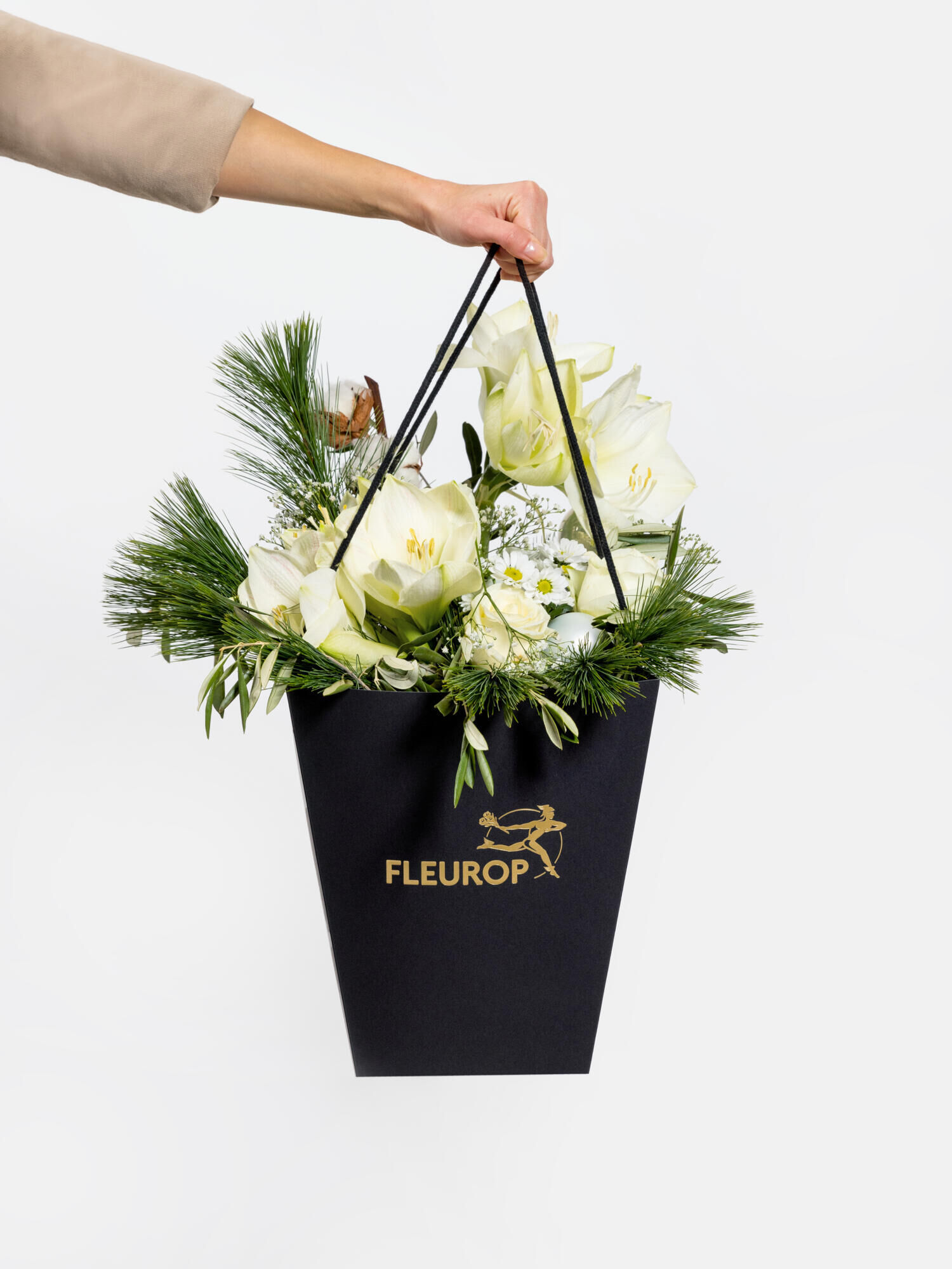 Winterliebe - Hauptblüte: Amaryllis, Rosen - Hauptfarbe: Weiß