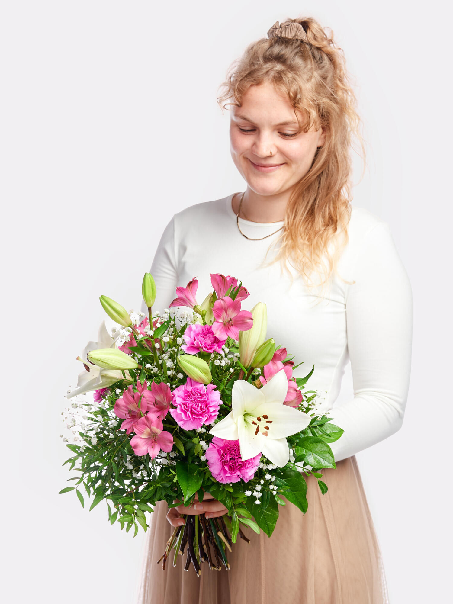 Voller Wonne - Hauptblüte: Alstromerien, Lilien, Nelken - Hauptfarbe: Pink, Rosa, Weiß