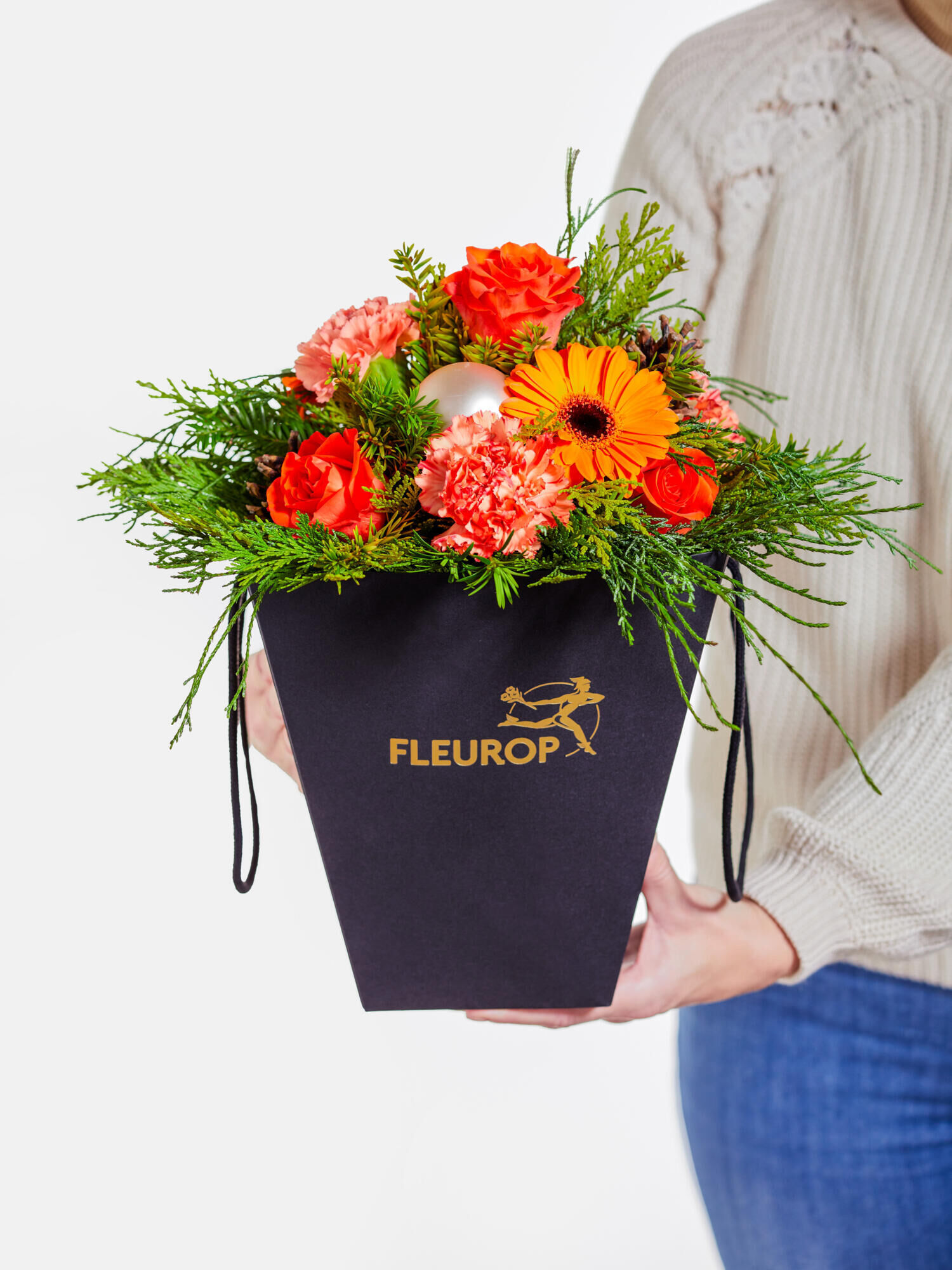 Hüttenzauber - Hauptblüte: Germini, Nelken, Rosen - Hauptfarbe: Apricot, Orange