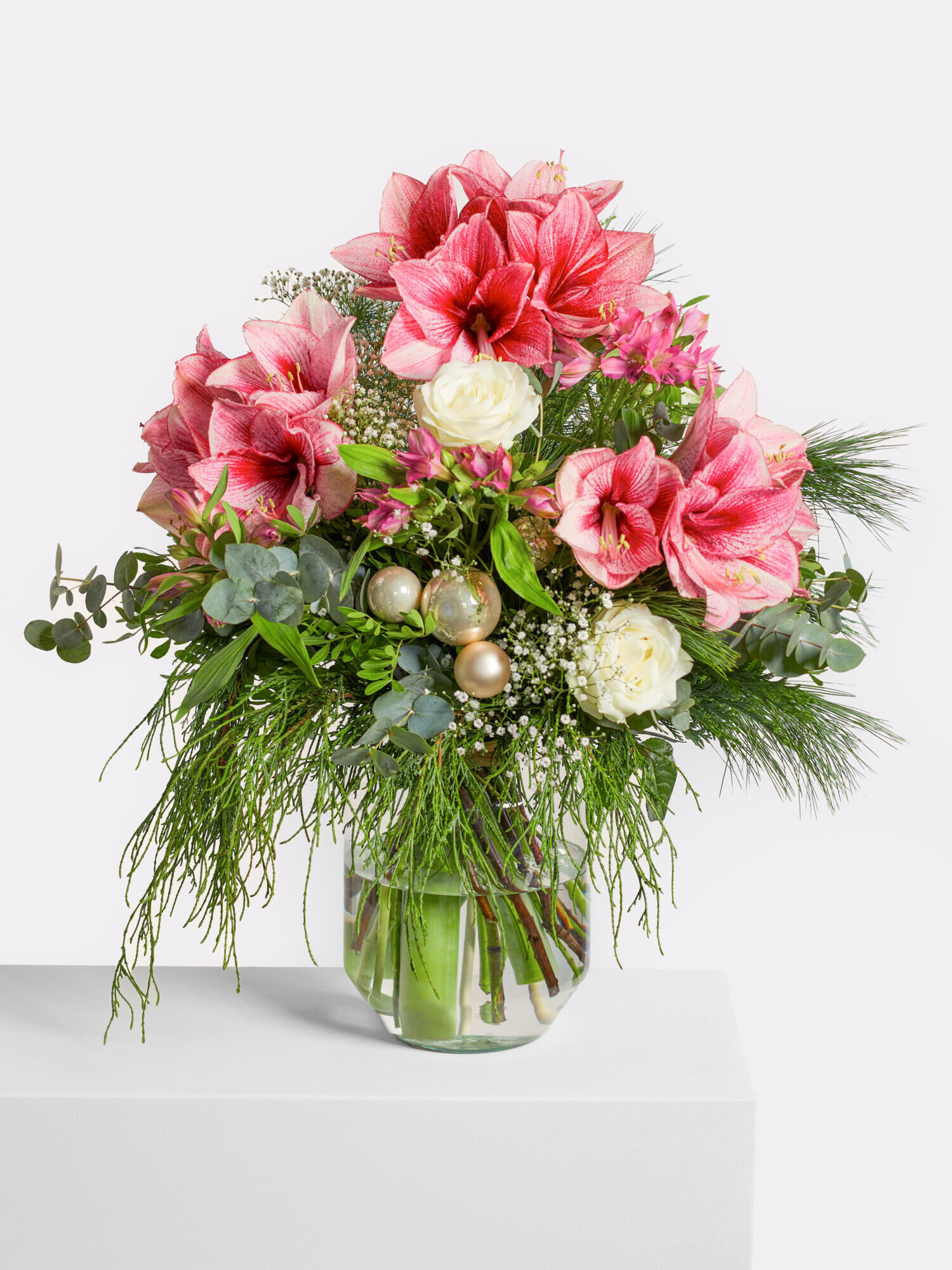 Christ Child - Main Colors: PINK, ROSE, WHITE - Main Flowers: ALSTROEMERIA, AMARYLLIS, ROSES