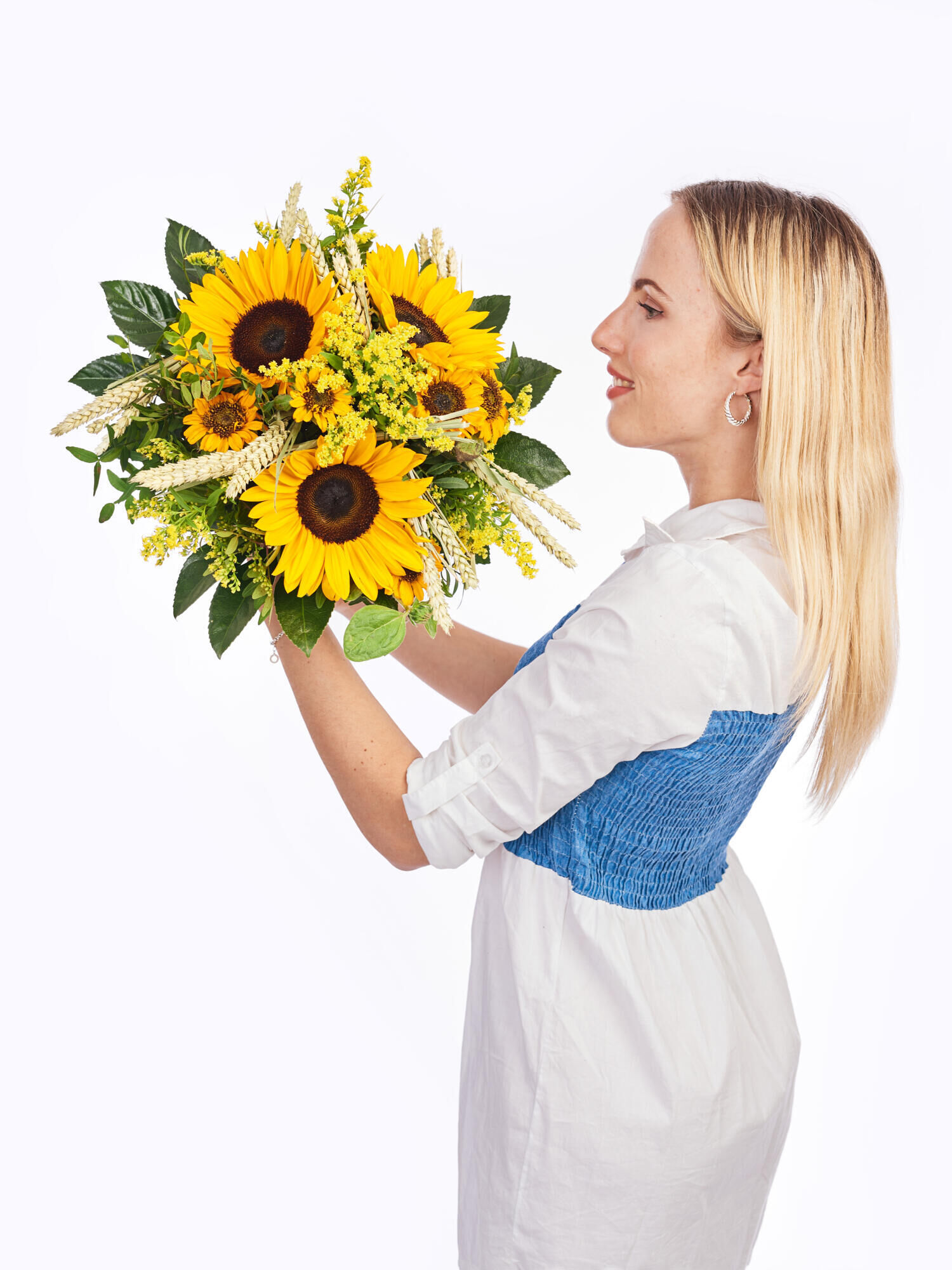 Strauß der Woche - Hauptblüte: Sonnenblumen - Hauptfarbe: Gelb