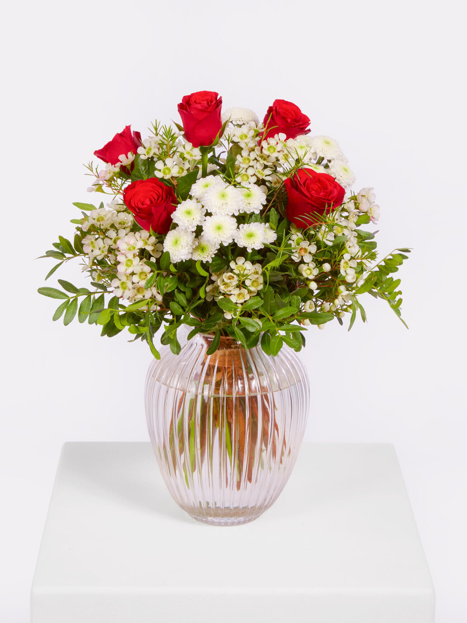 Strauß der Woche - Hauptblüte: Rosen - Hauptfarbe: Rot, Weiß