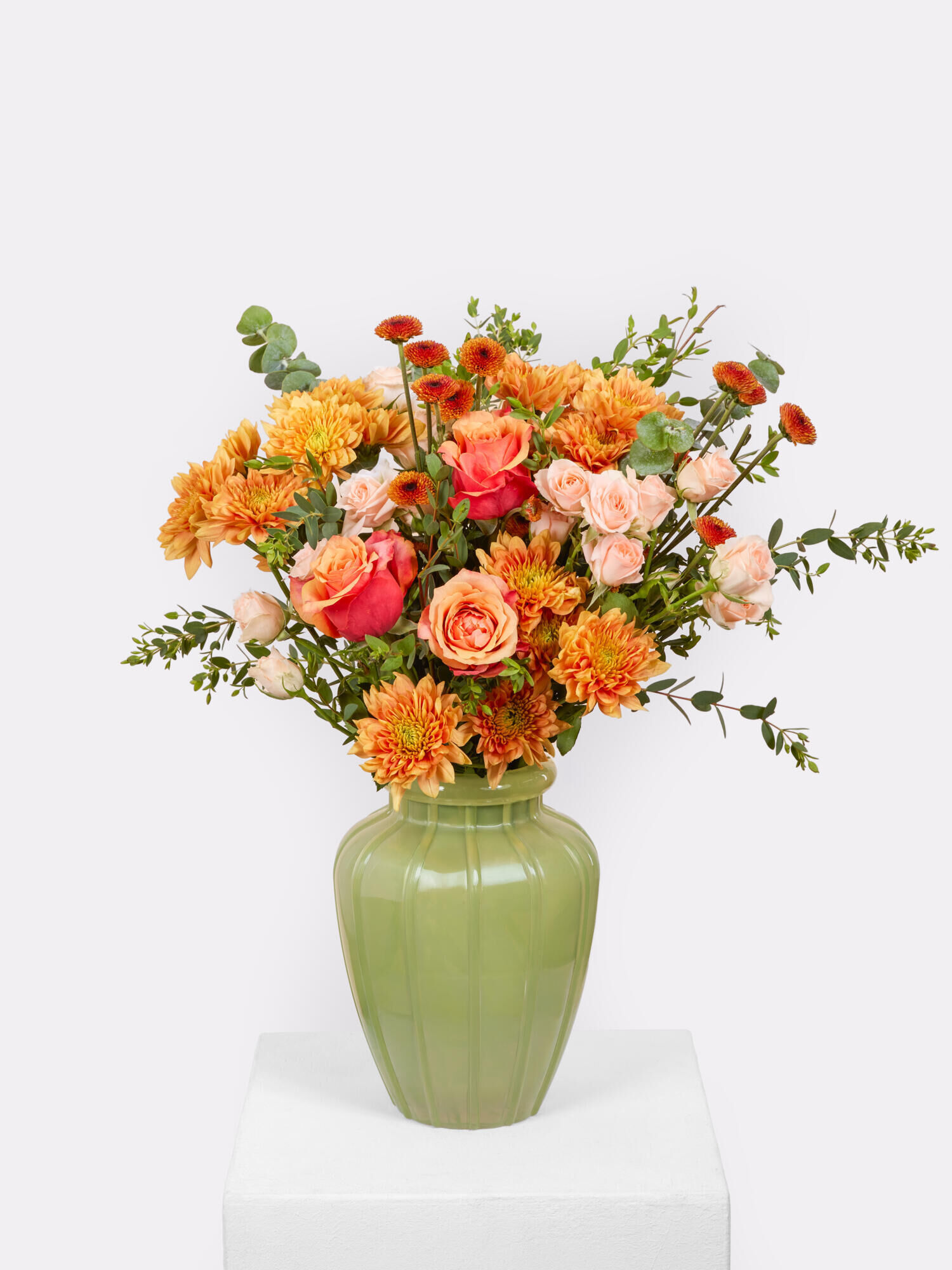 Autumn Romance - Main Colors: APRICOT, ORANGE - Main Flowers: CHRYSANTHEMA, ROSES