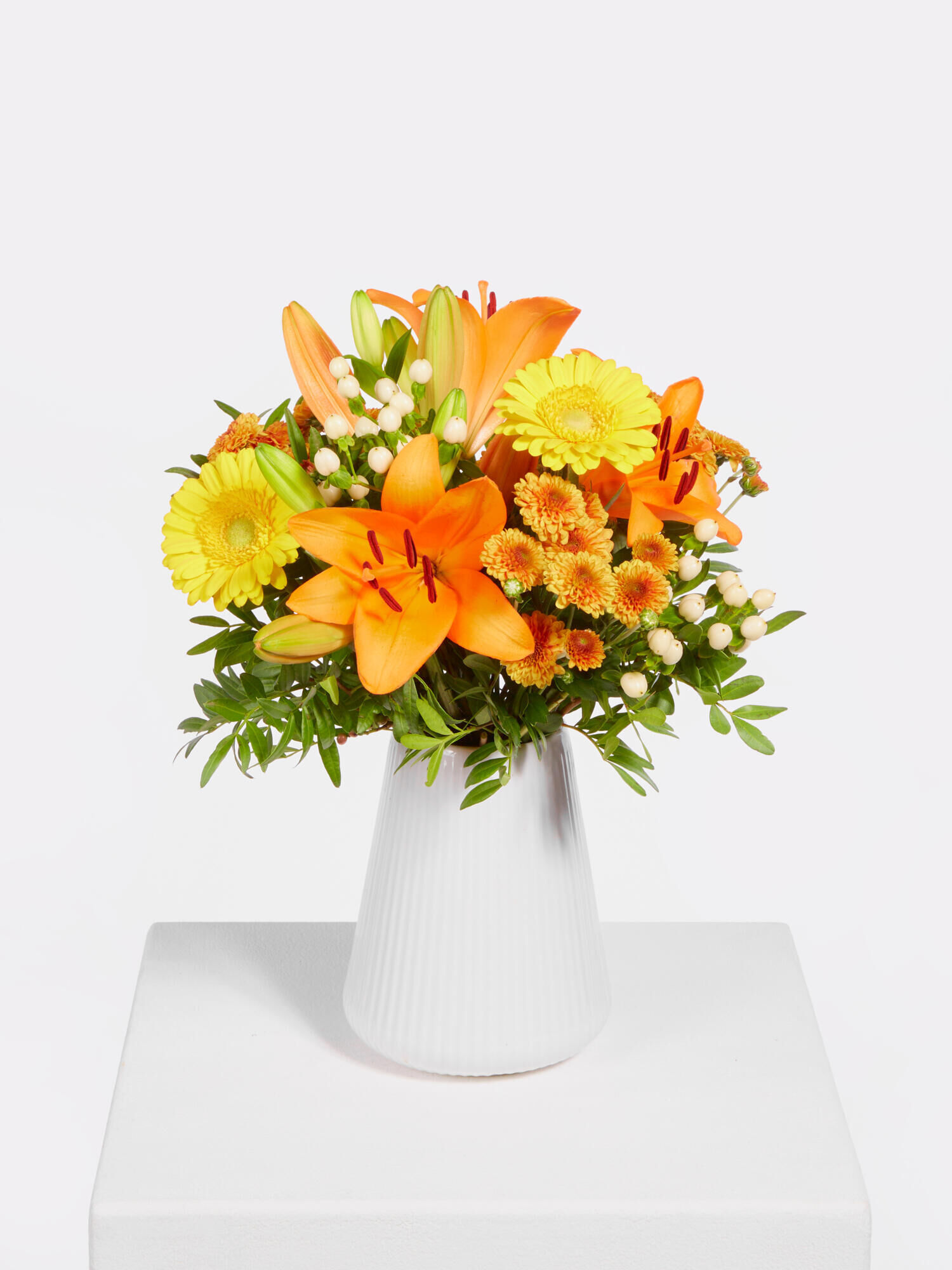 Strauß der Woche - Hauptblüte: Germini, Lilien - Hauptfarbe: Bunt, Gelb, Orange