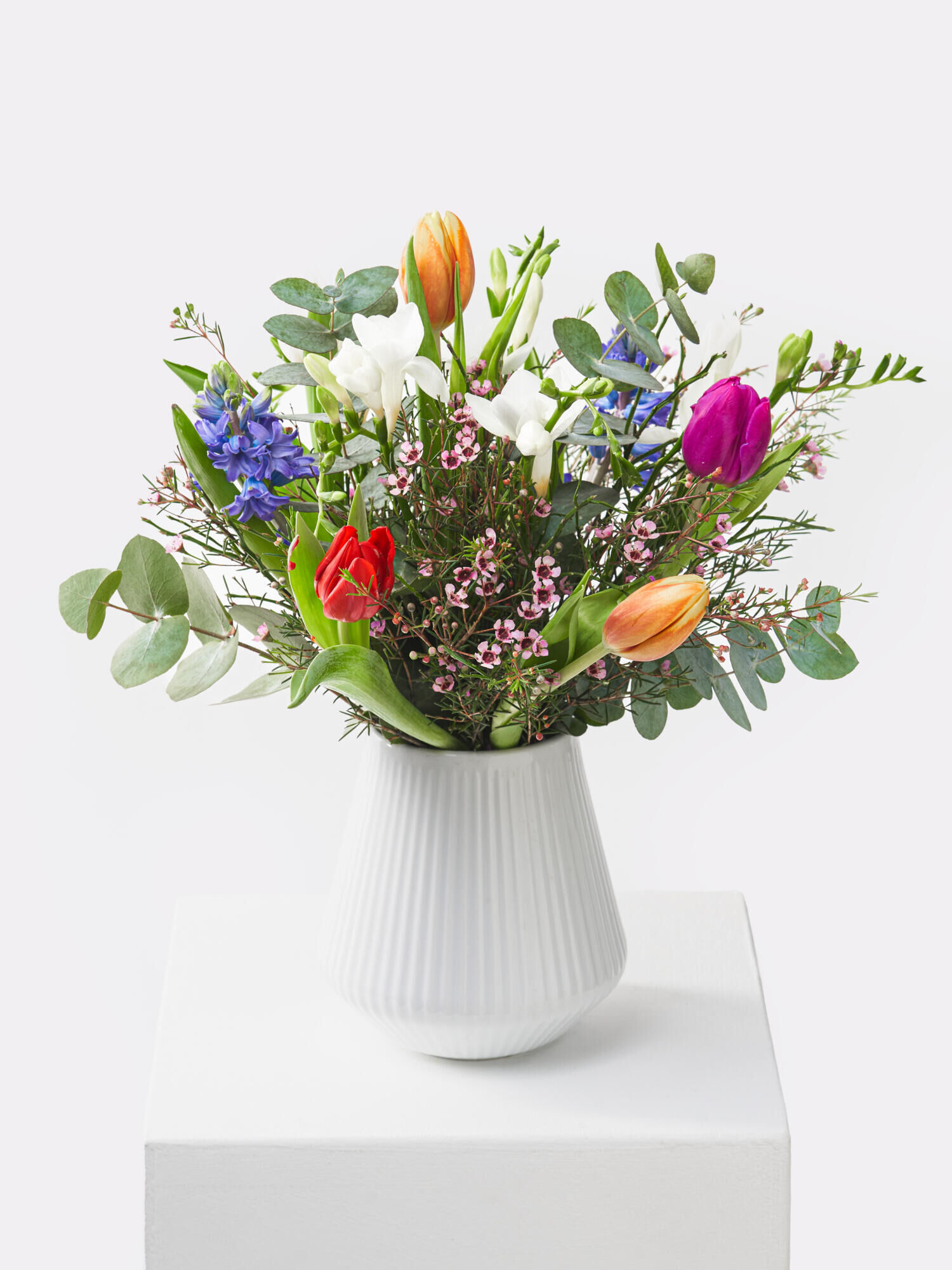 Blumiges Erwachen - Hauptblüte: Freesien, Hyazinthen, Tulpen - Hauptfarbe: Bunt